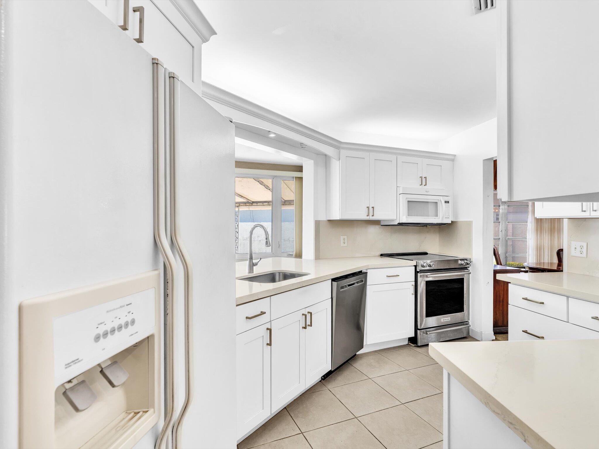 3051 NE 44th Fort Lauderdale, FL 33308