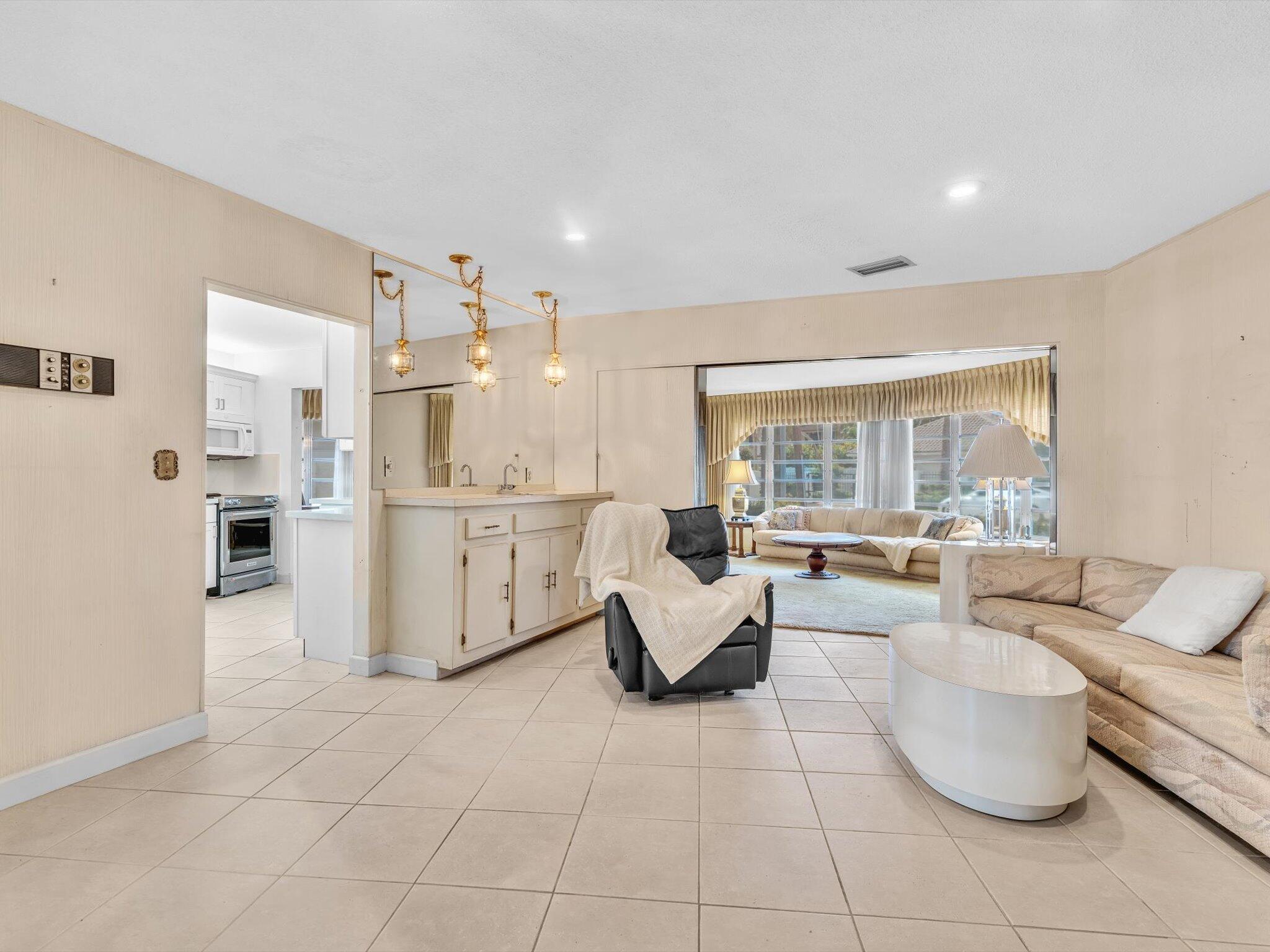 3051 NE 44th Fort Lauderdale, FL 33308