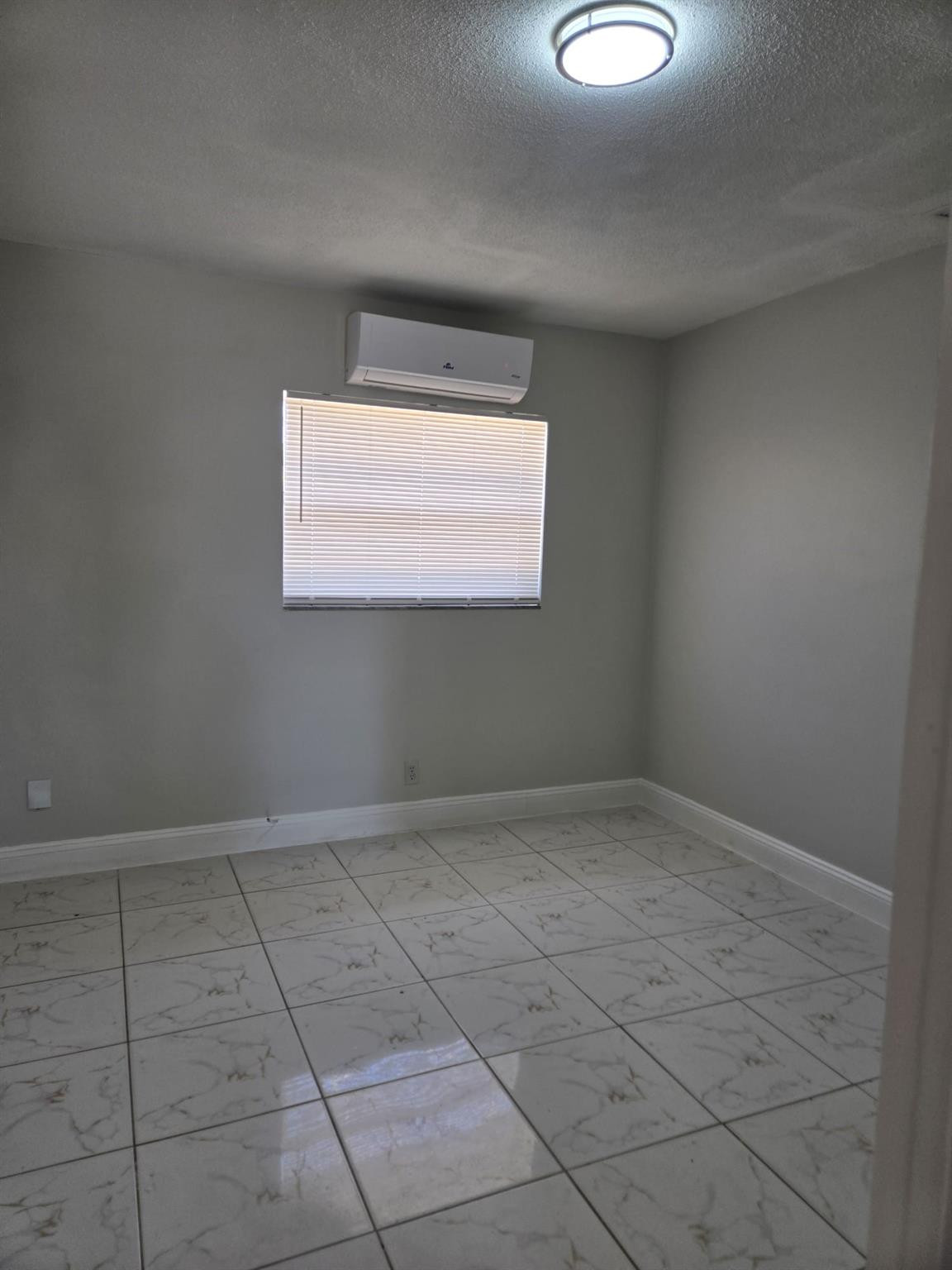 581 NE 34th #A