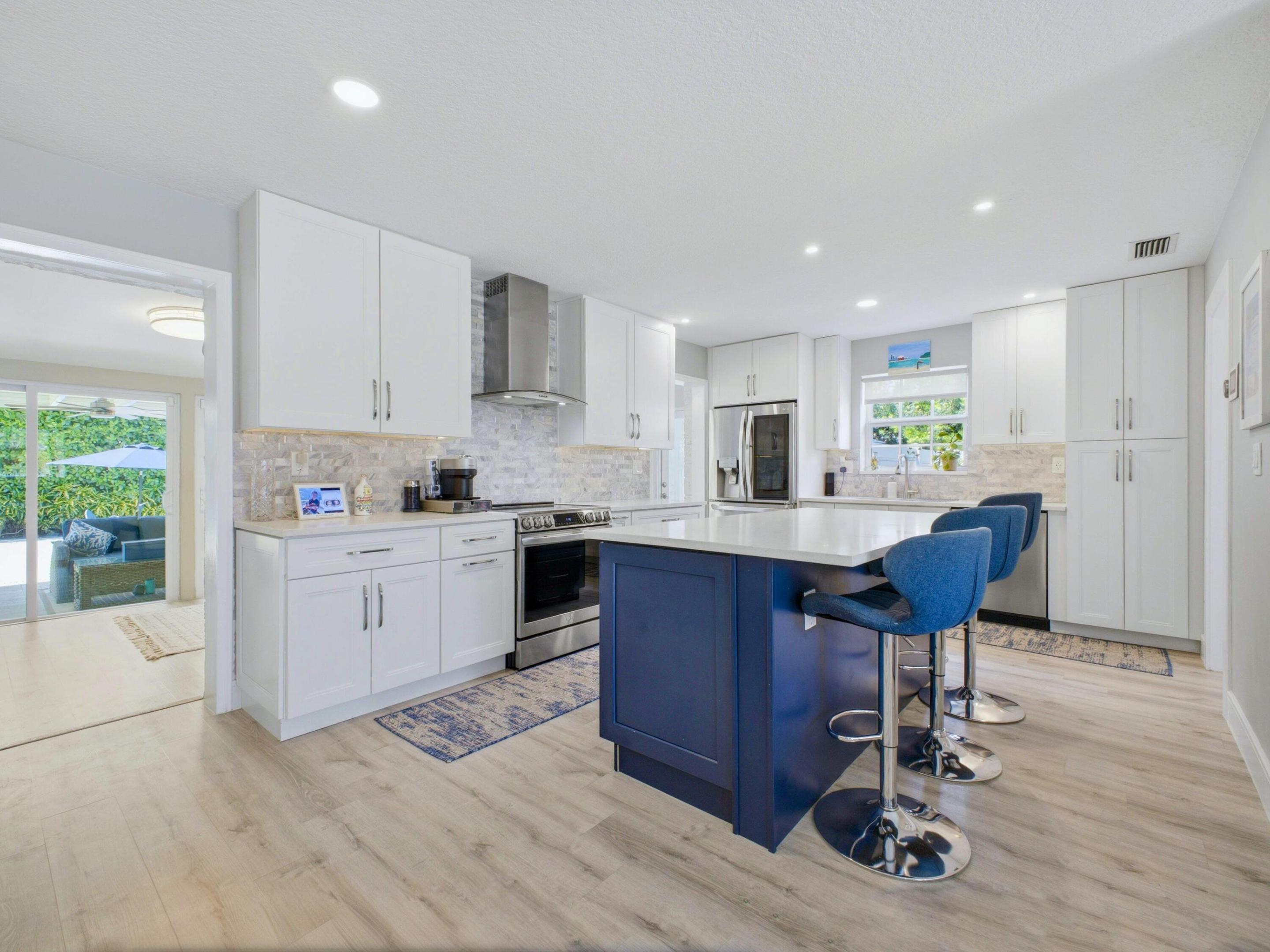2020 NE 26th Lighthouse Point, FL 33064