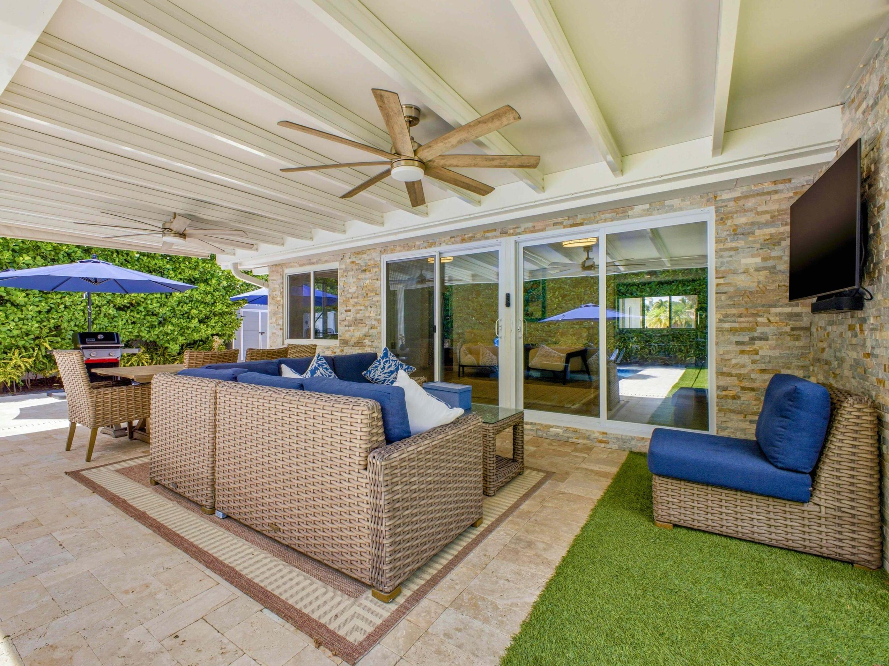 2020 NE 26th Lighthouse Point, FL 33064