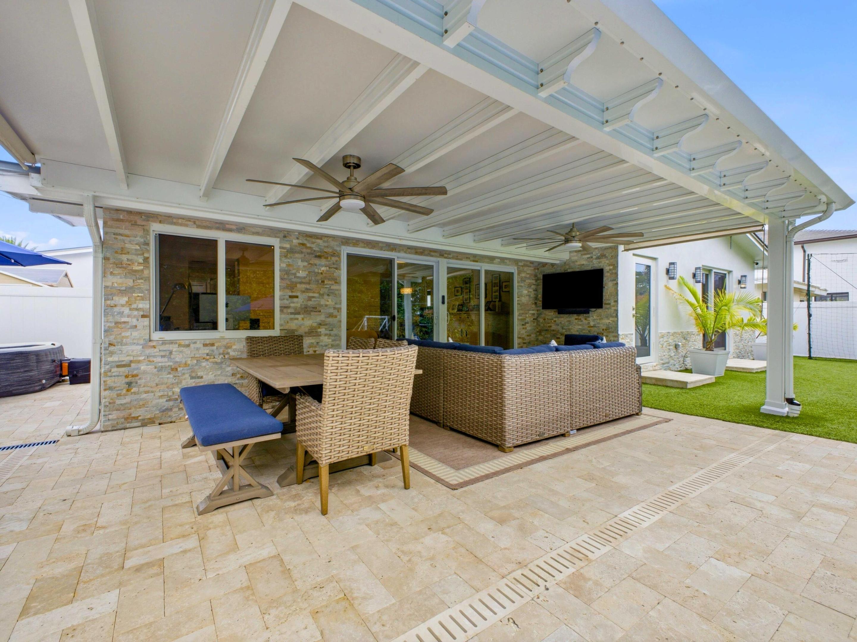 2020 NE 26th Lighthouse Point, FL 33064