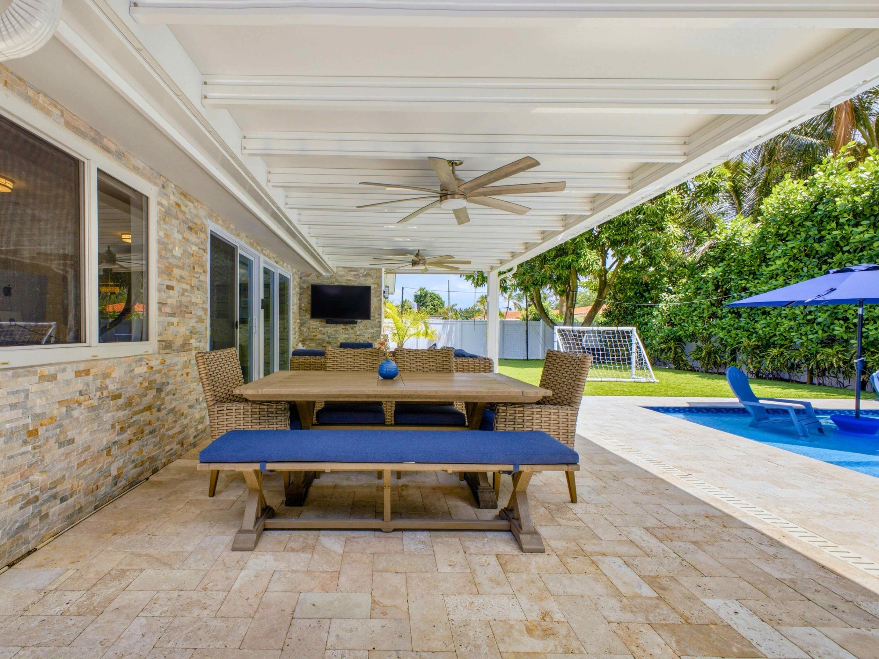 2020 NE 26th Lighthouse Point, FL 33064