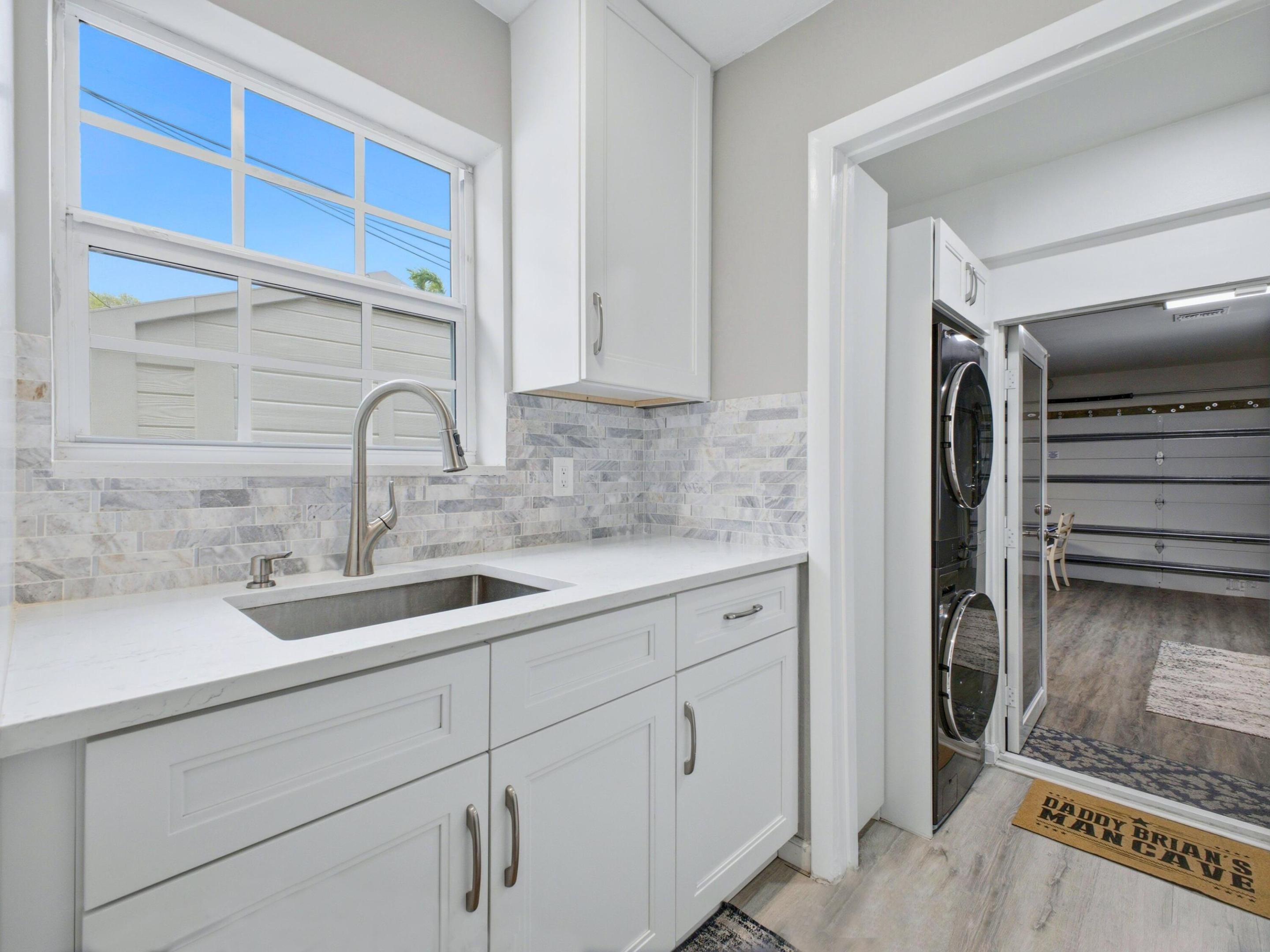 2020 NE 26th Lighthouse Point, FL 33064