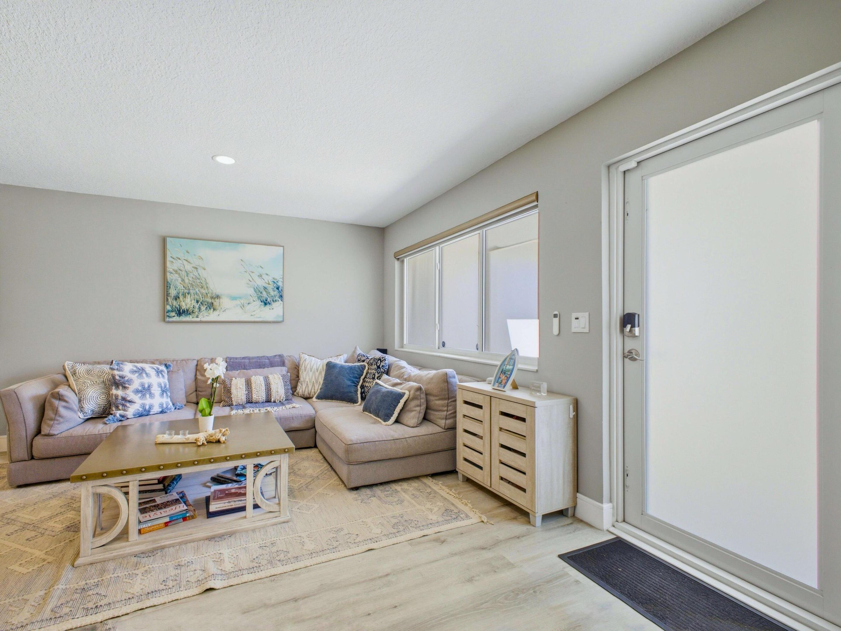 2020 NE 26th Lighthouse Point, FL 33064