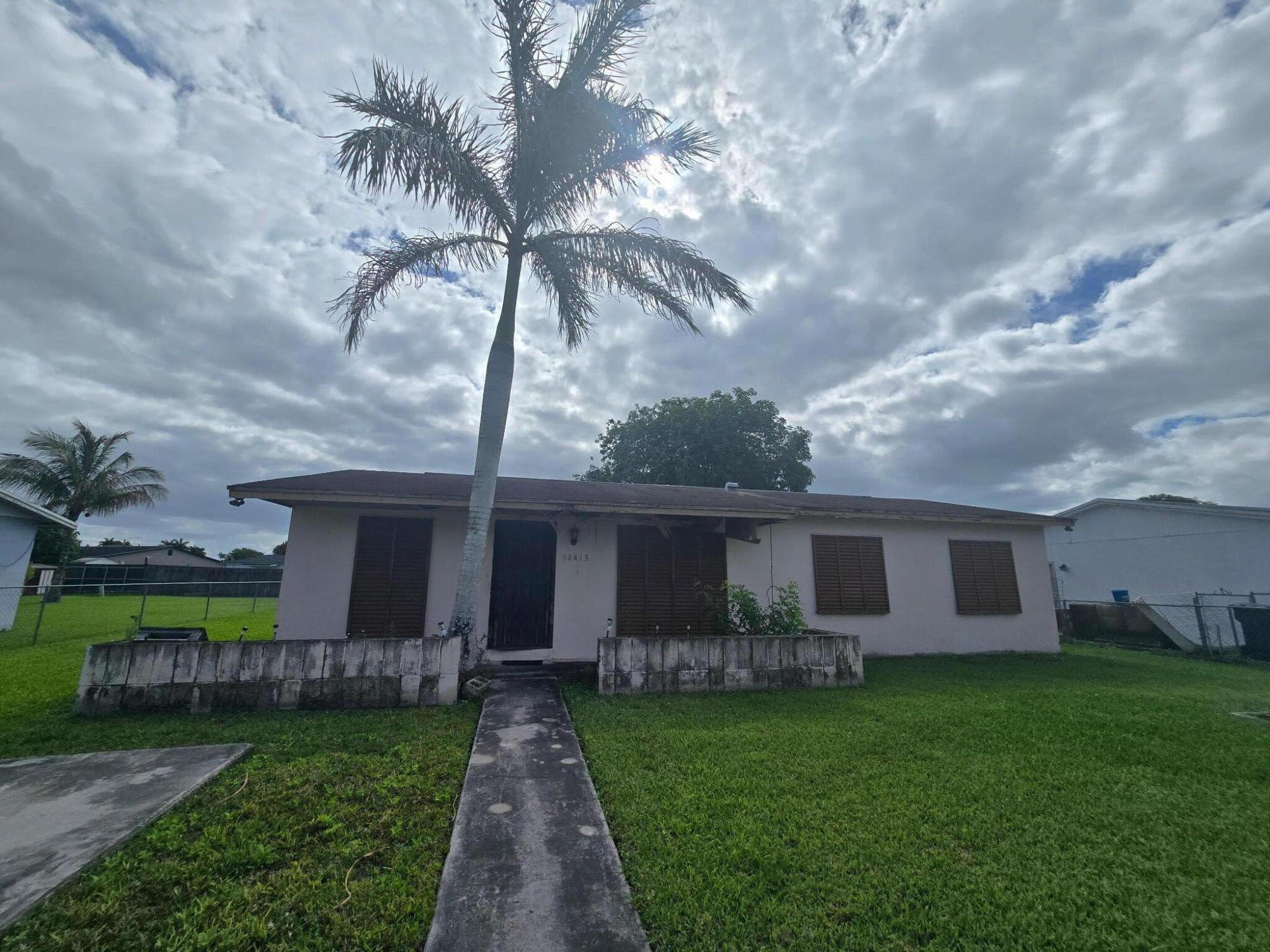 14415 SW 106th