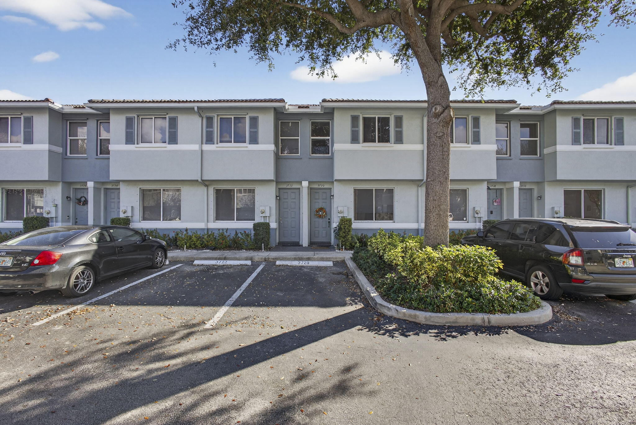 3720 Oleander