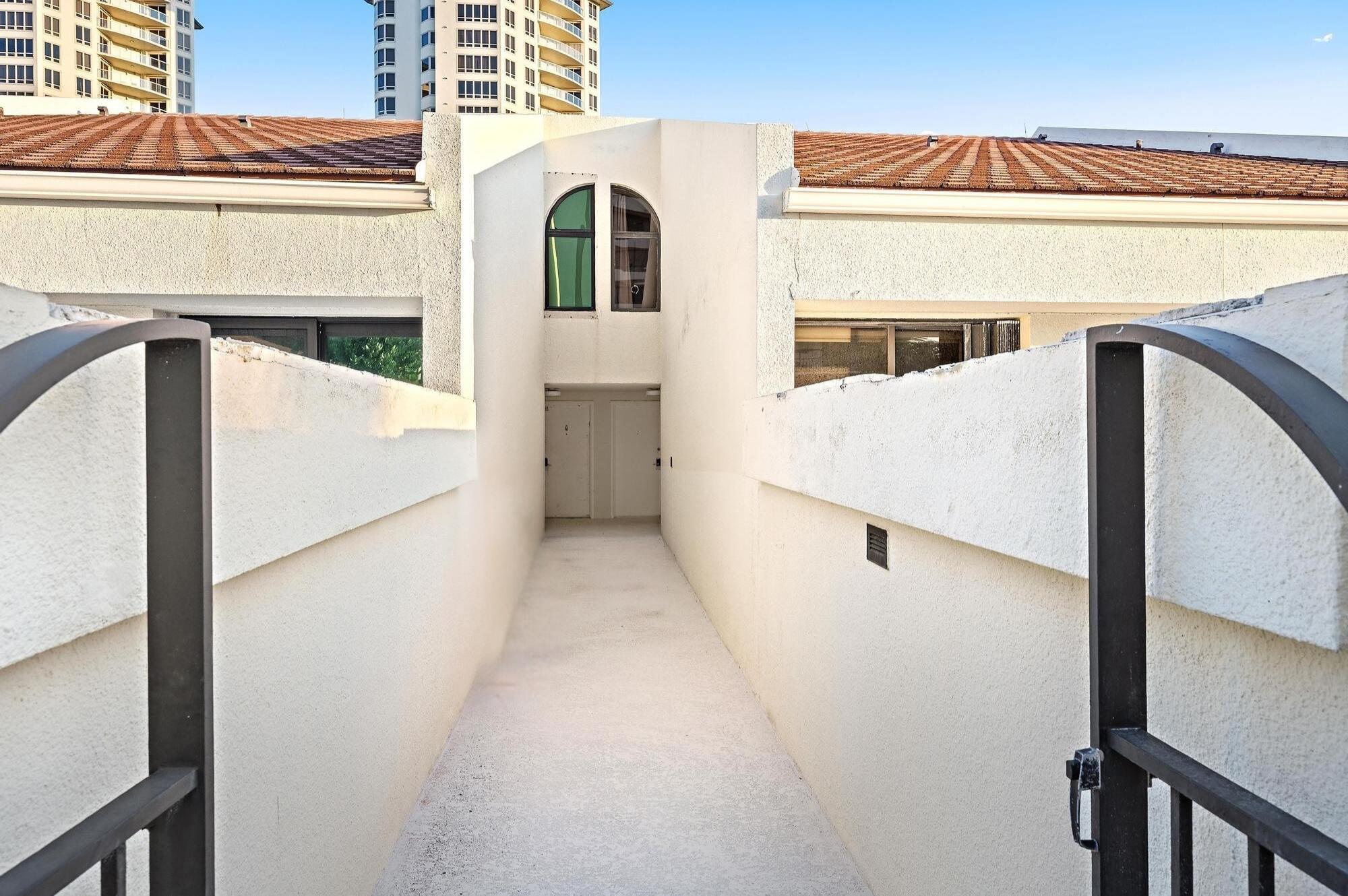 3970 N Ocean #6 Singer Island, FL 33404