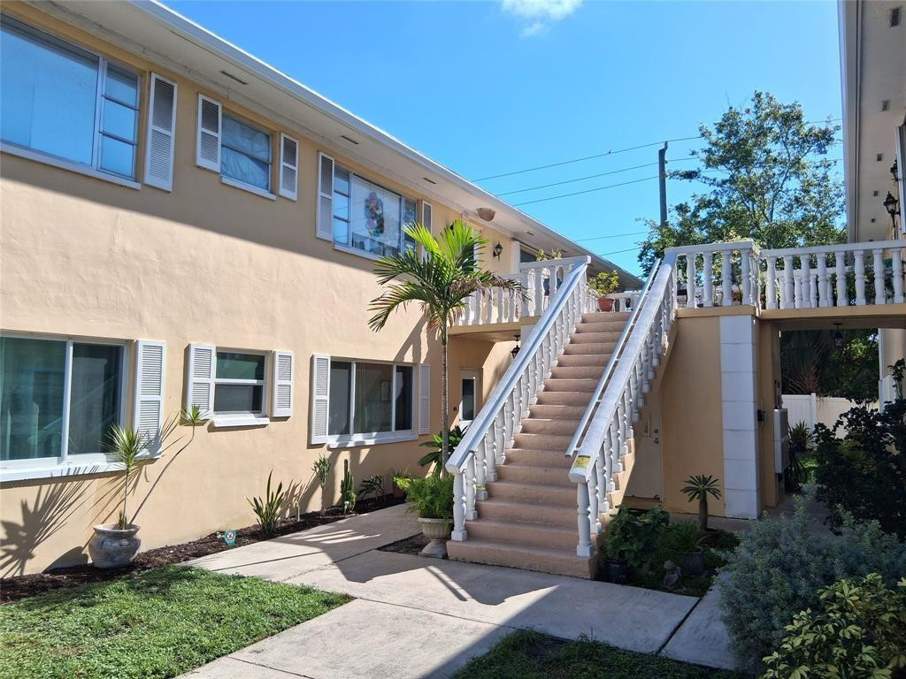 5720 NE 22nd #406