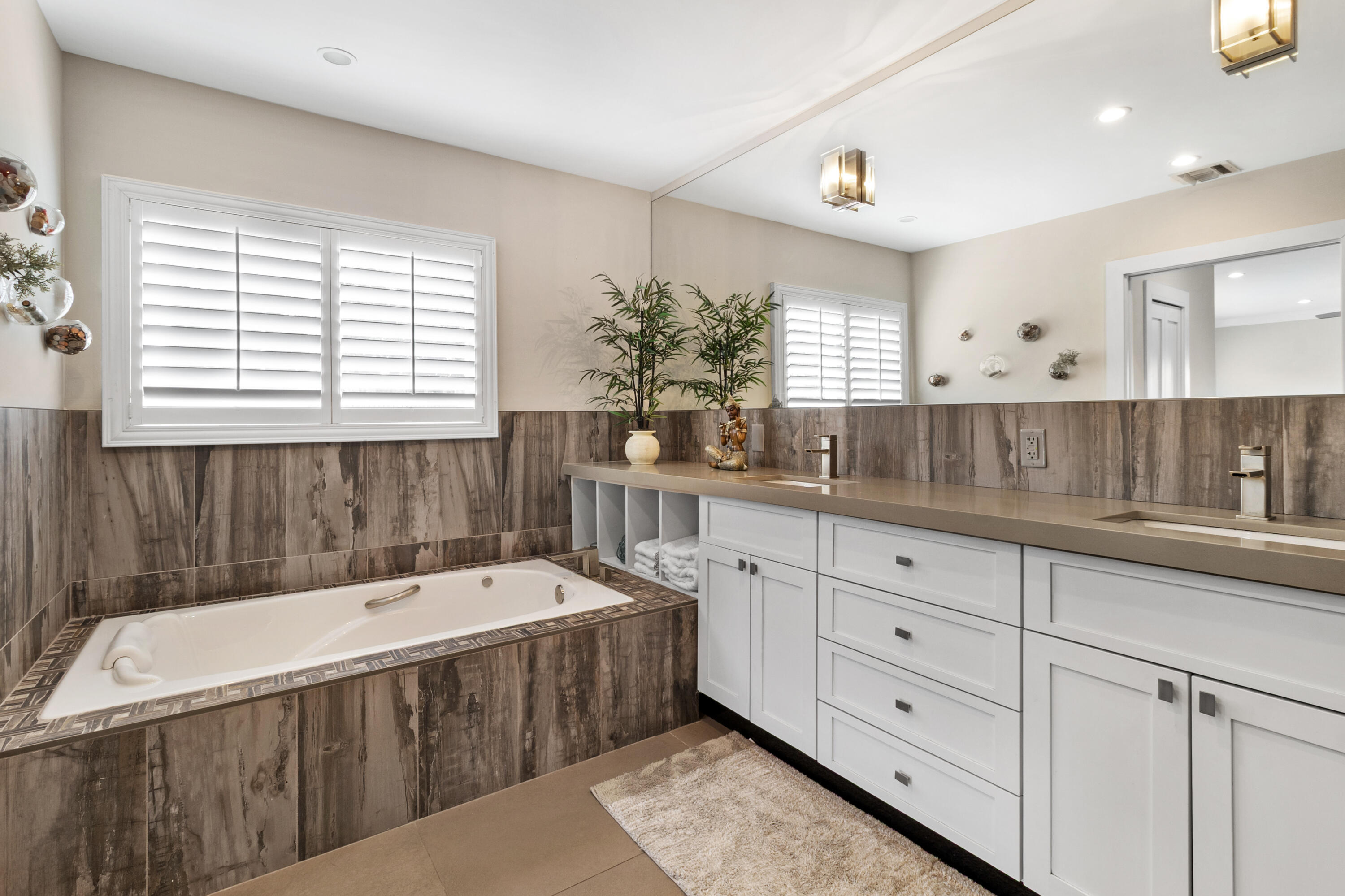 1483 NE 53rd Fort Lauderdale, FL 33334