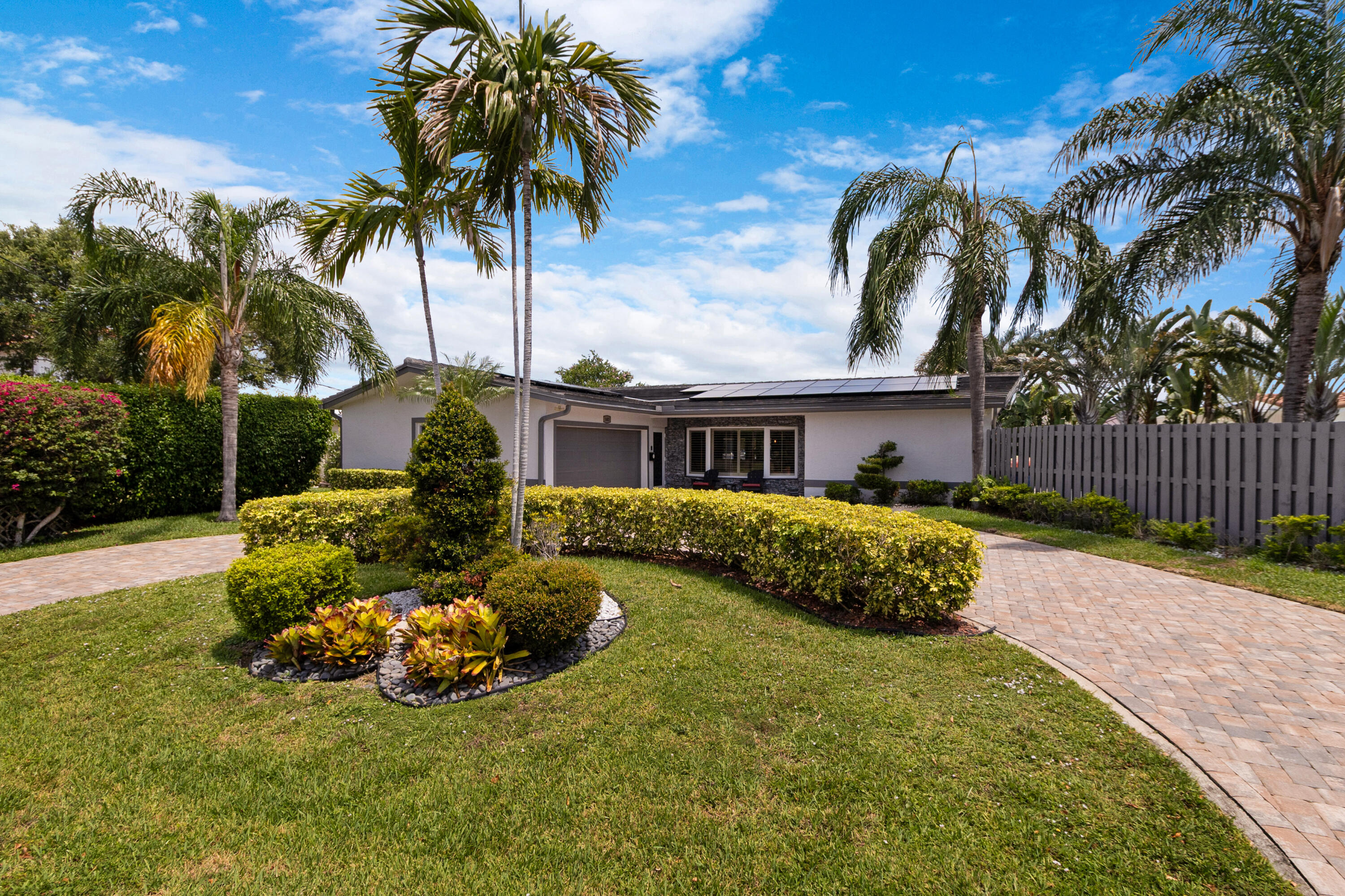 1483 NE 53rd Fort Lauderdale, FL 33334