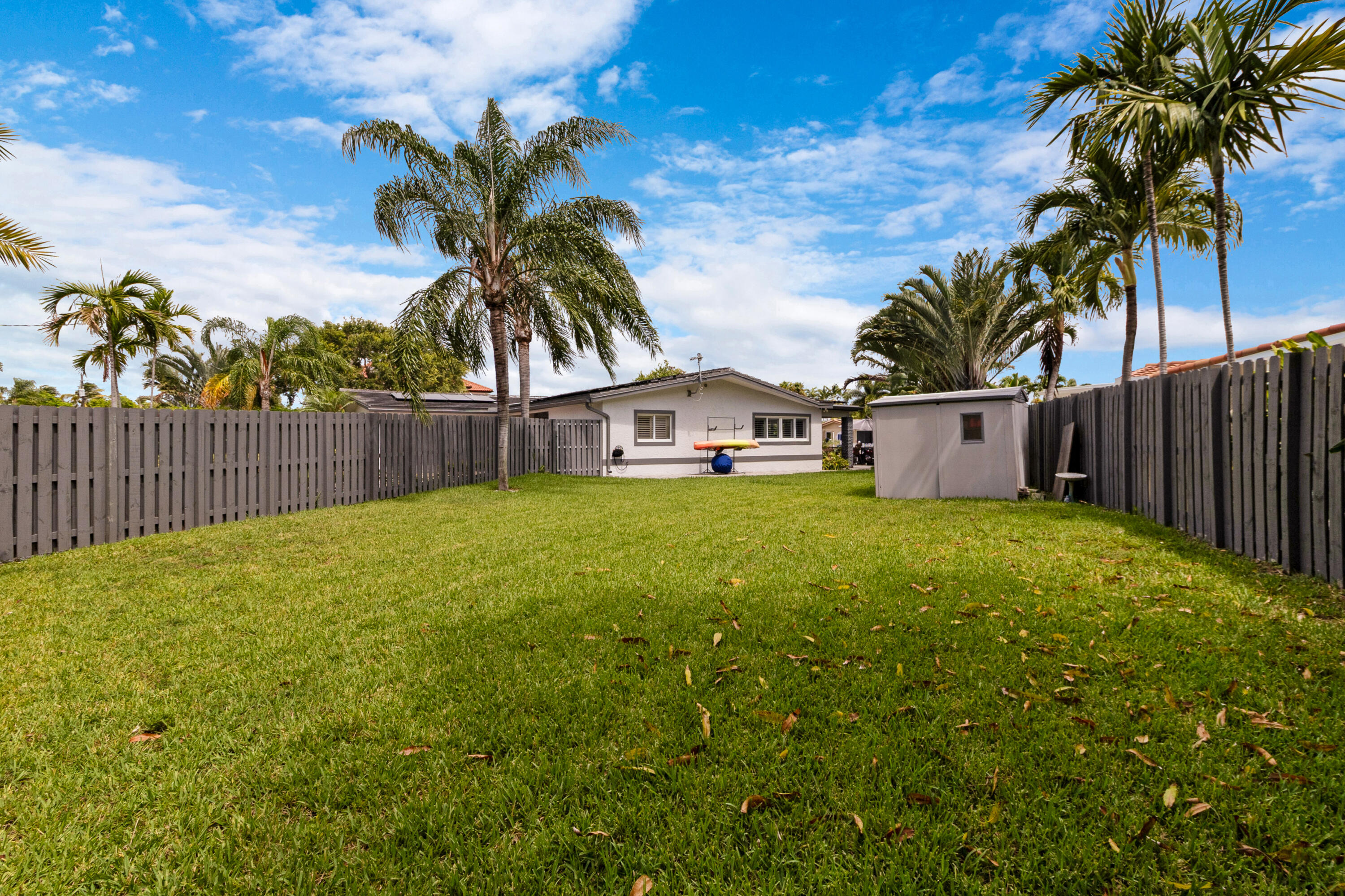 1483 NE 53rd Fort Lauderdale, FL 33334