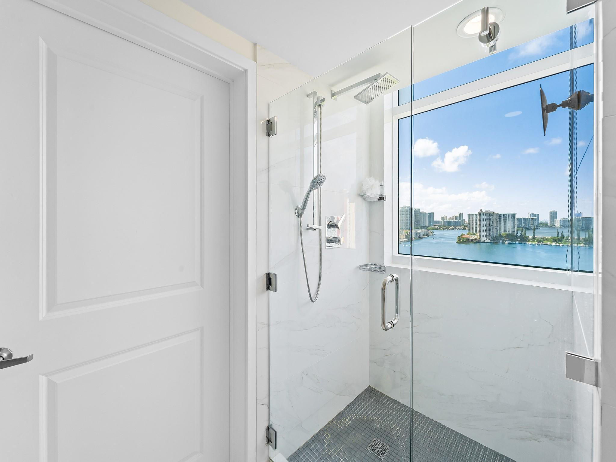 image 400 Sunny Isles15