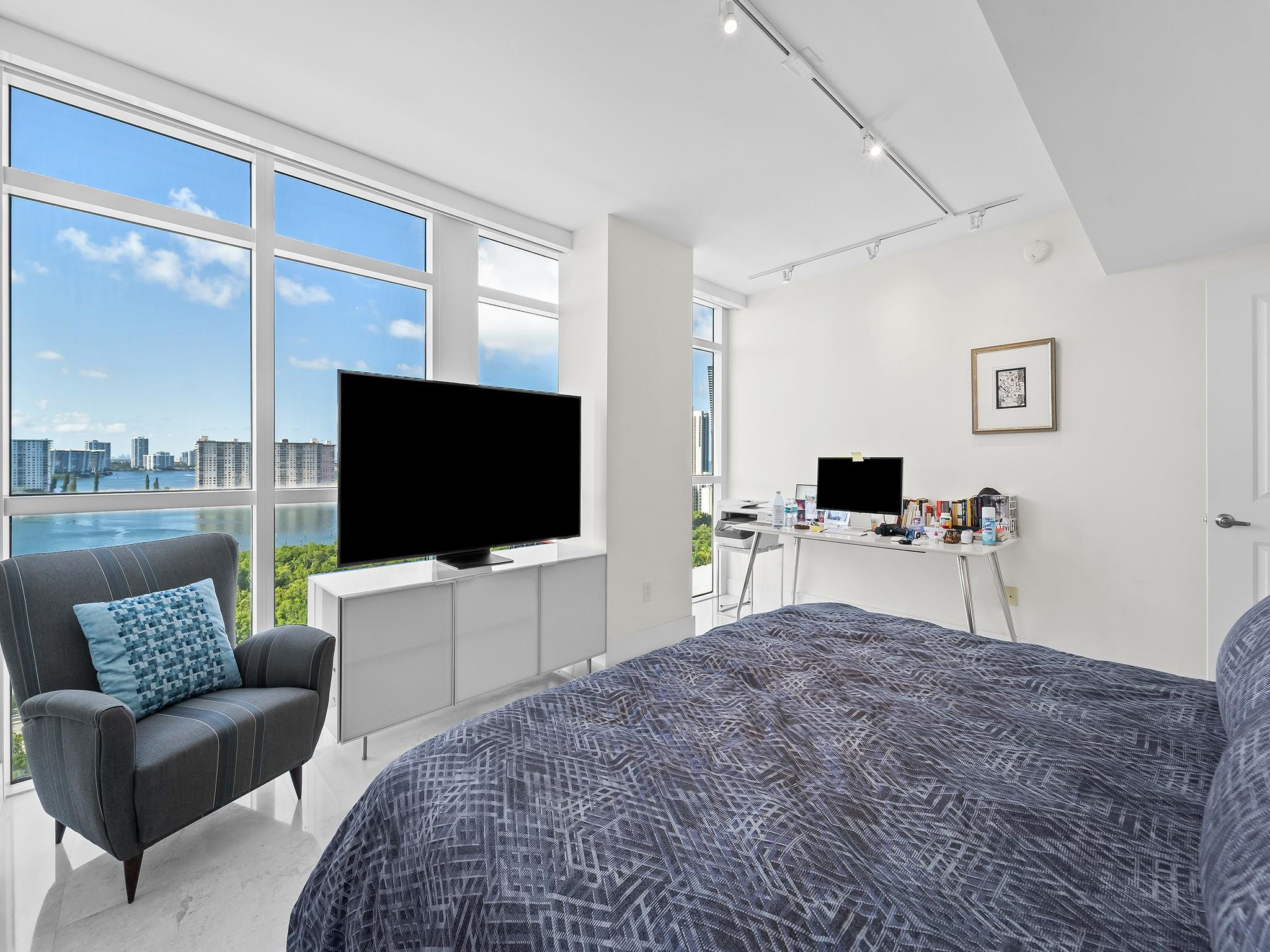 image 400 Sunny Isles19