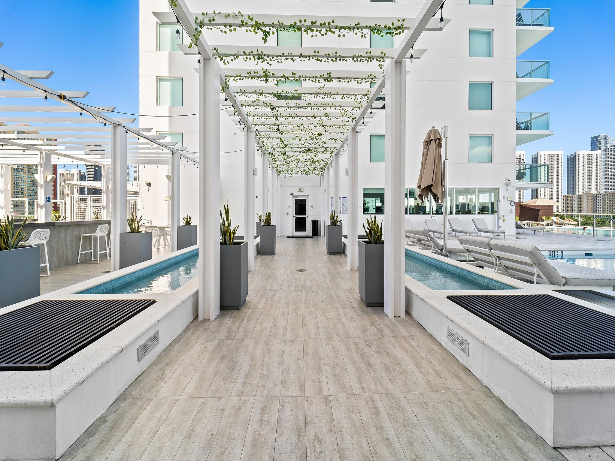 image 400 Sunny Isles24