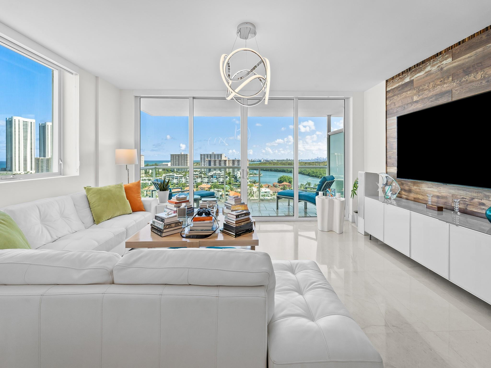 image 400 Sunny Isles3