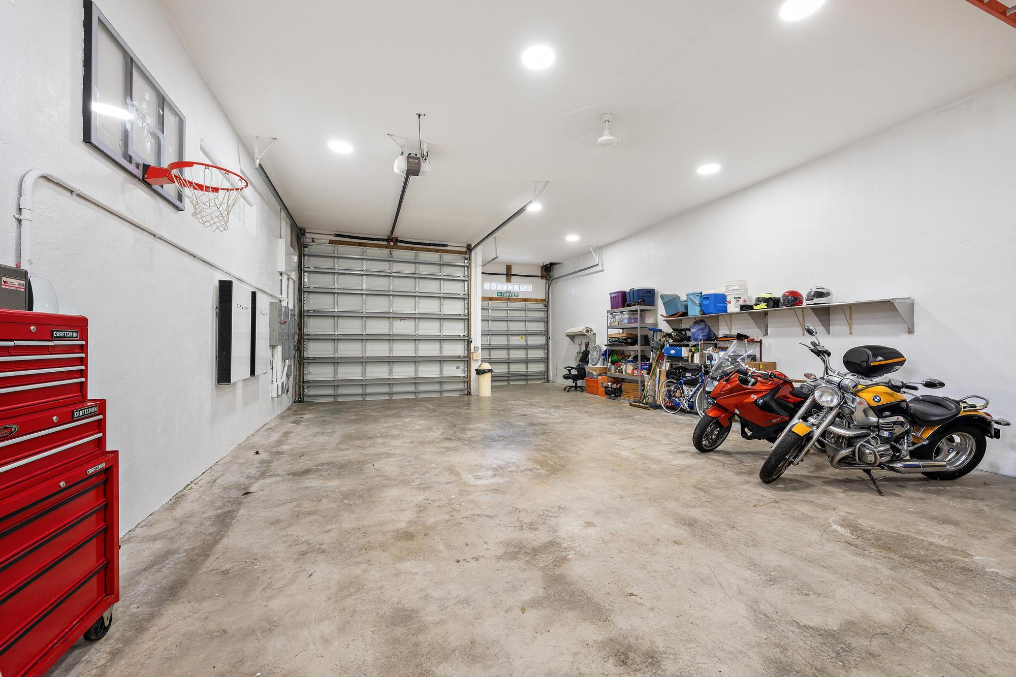 1121 Fairview Singer Island, FL 33404