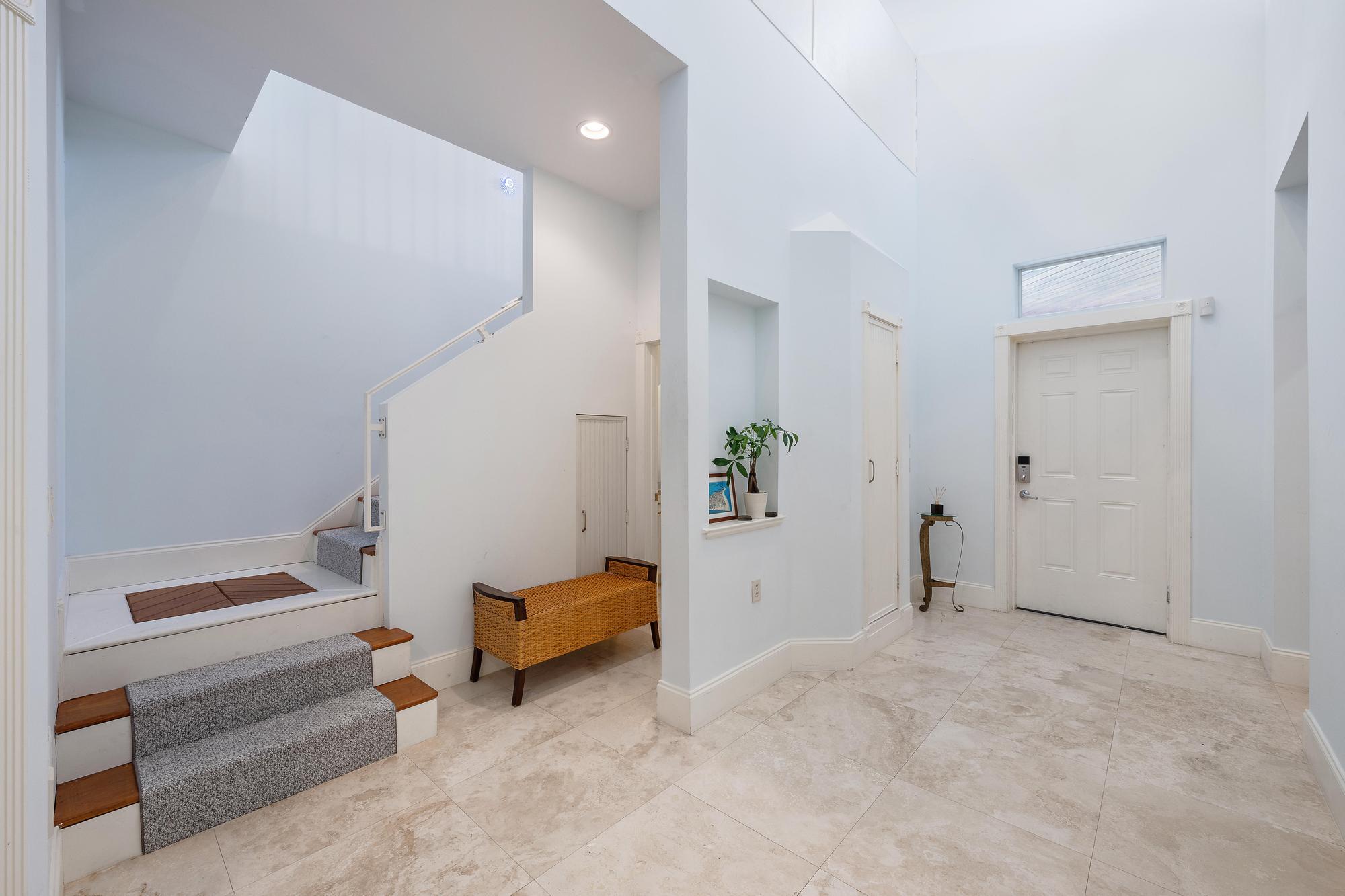 1121 Fairview Singer Island, FL 33404