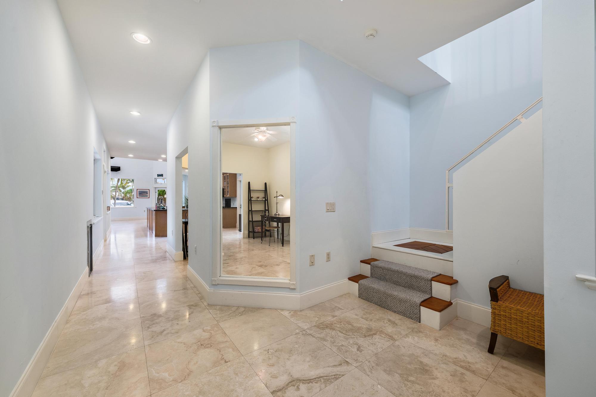 1121 Fairview Singer Island, FL 33404