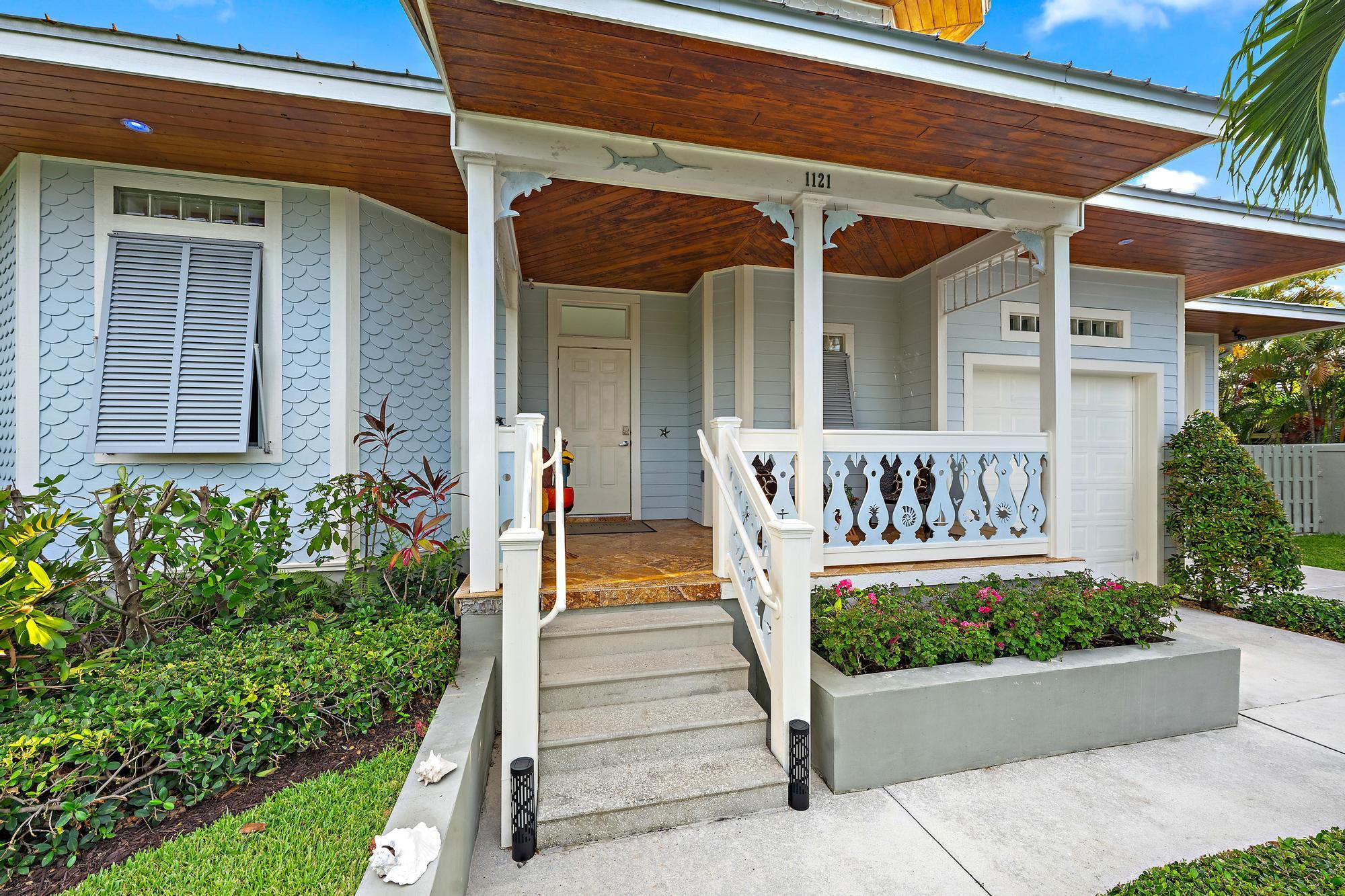 1121 Fairview Singer Island, FL 33404