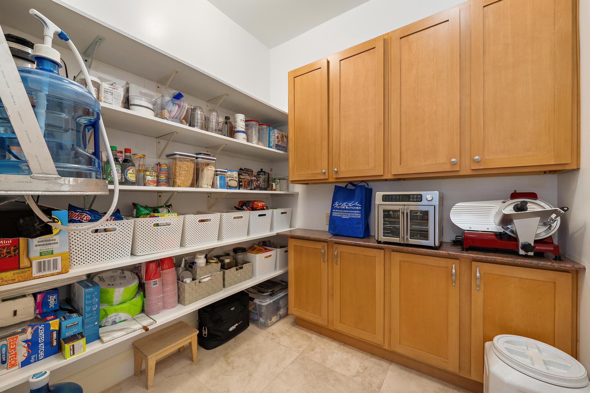 1121 Fairview Singer Island, FL 33404