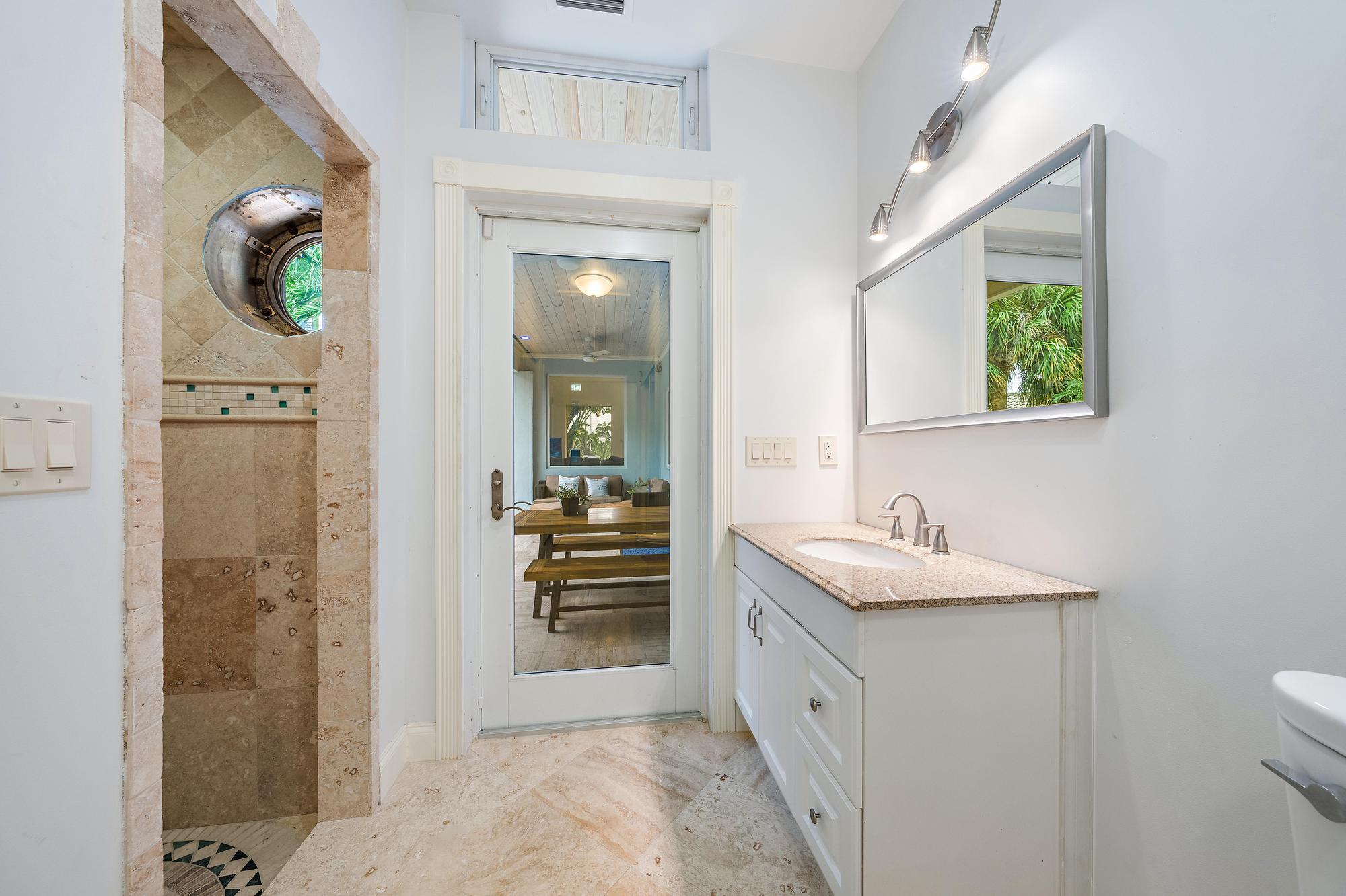1121 Fairview Singer Island, FL 33404