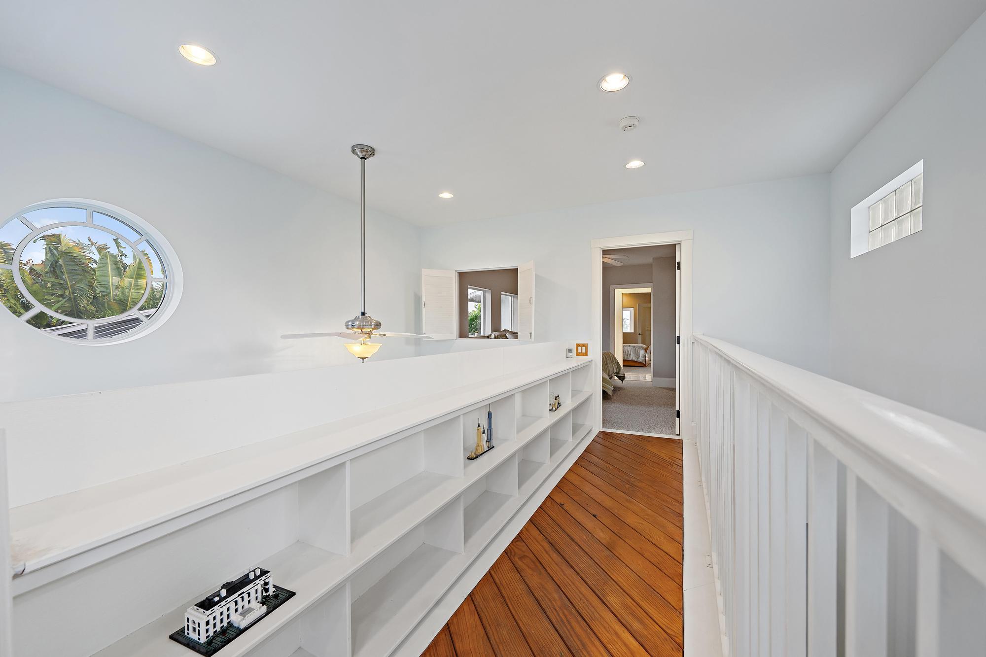 1121 Fairview Singer Island, FL 33404