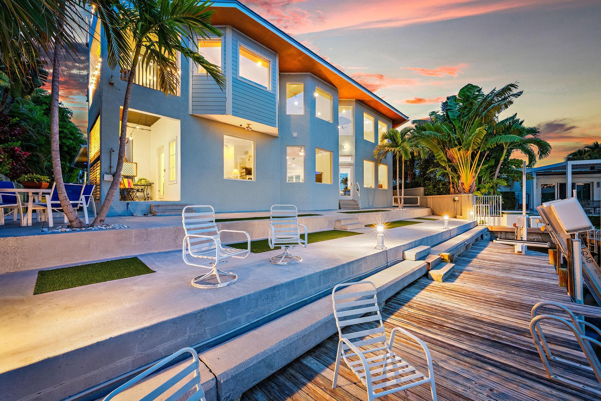 1121 Fairview Singer Island, FL 33404