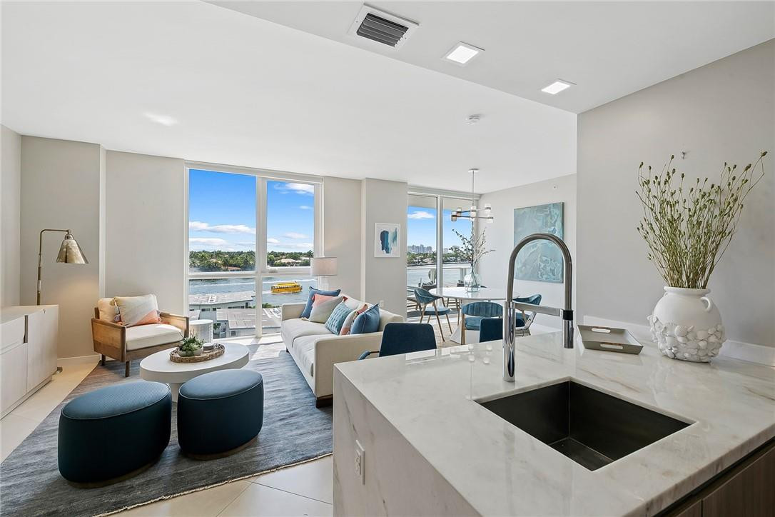 401 N Birch #508