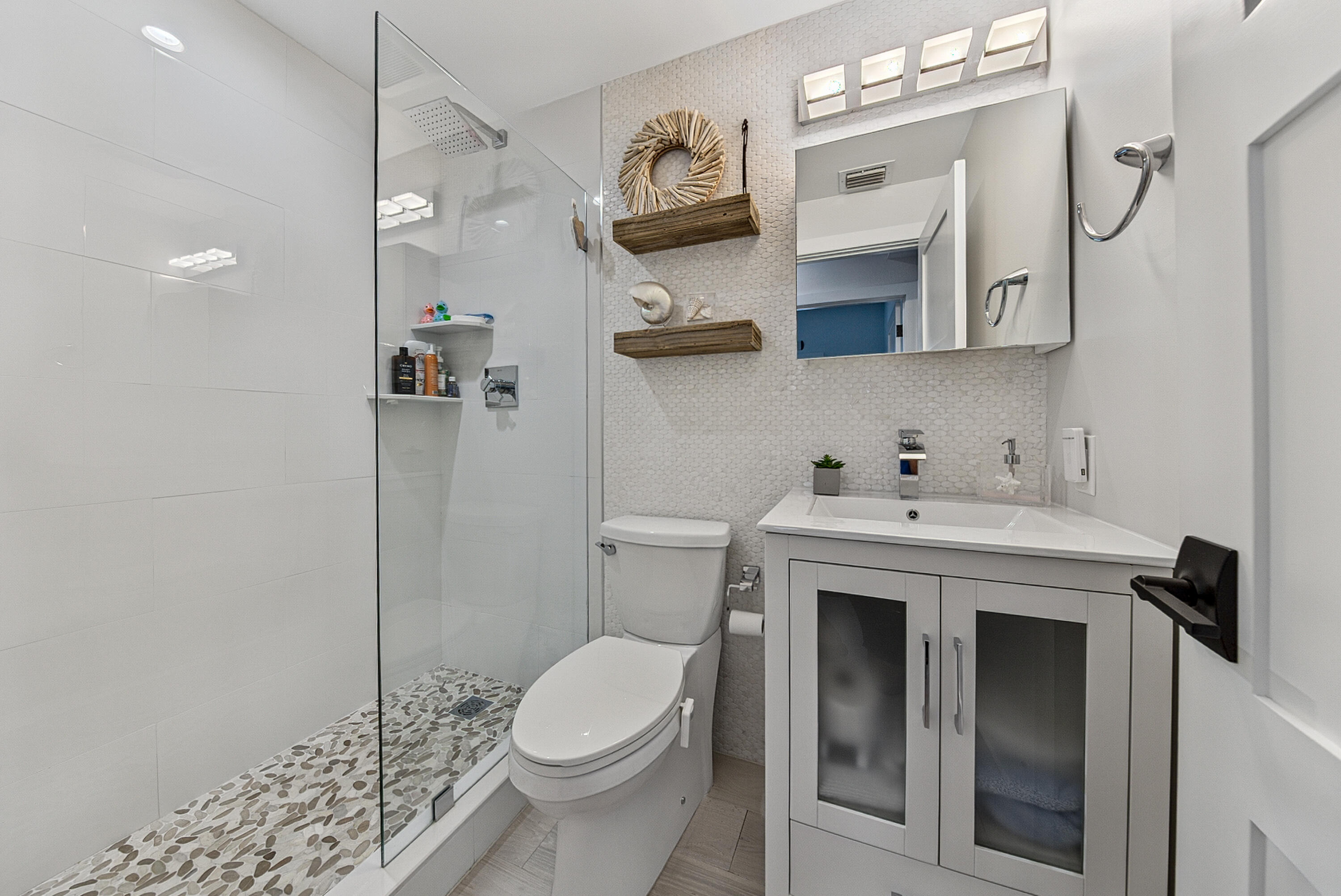 1556 S Ocean #204 Fort Lauderdale, FL 33316