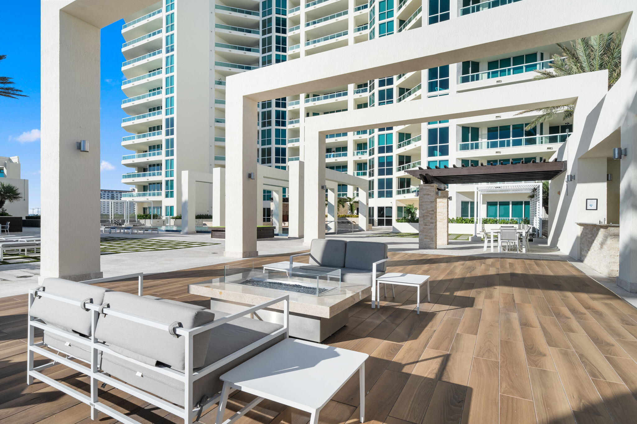 101 S Fort Lauderdale Bch Blvd #2303 Fort Lauderdale, FL 33316