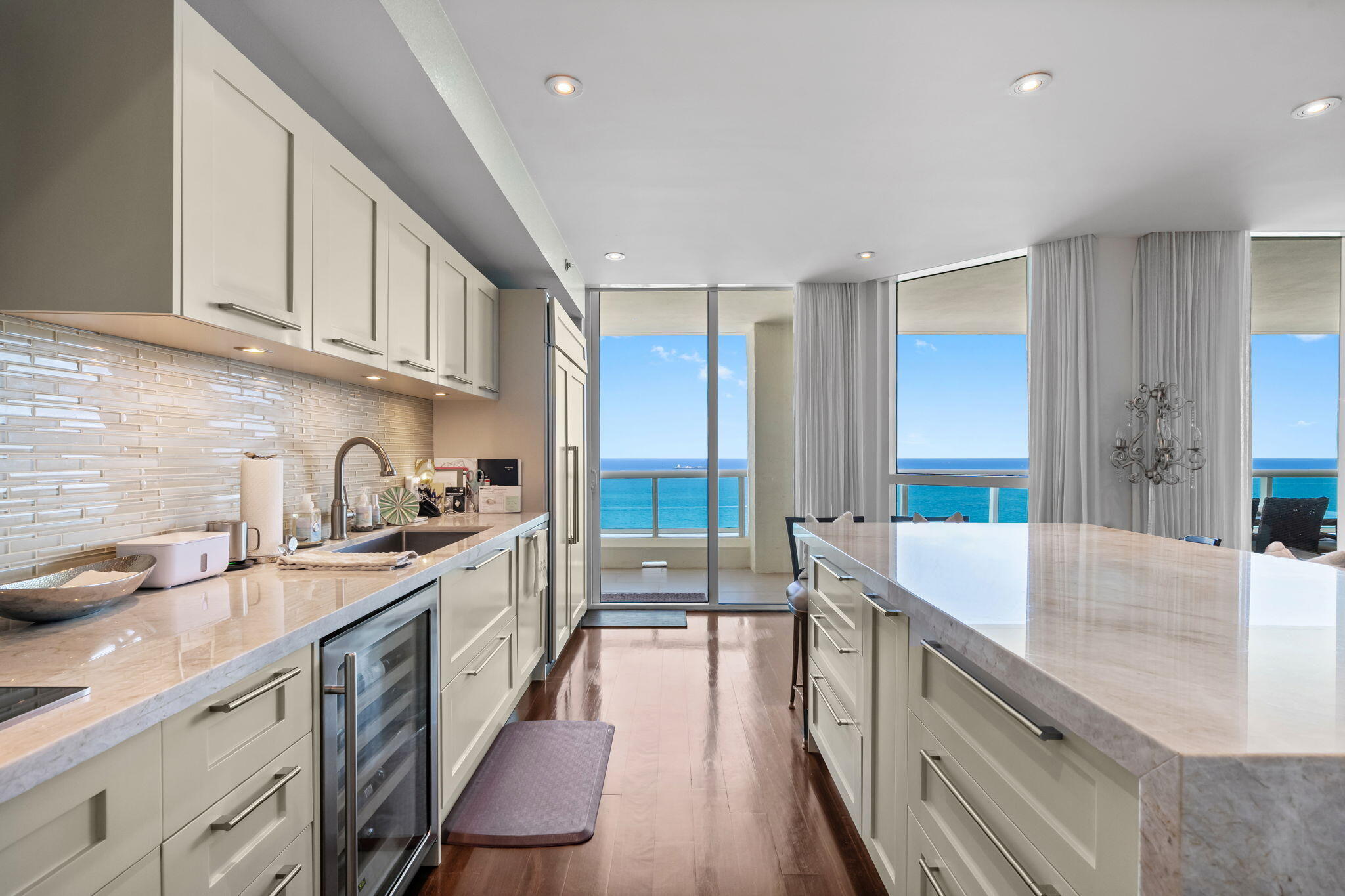 101 S Fort Lauderdale Bch Blvd #2303 Fort Lauderdale, FL 33316