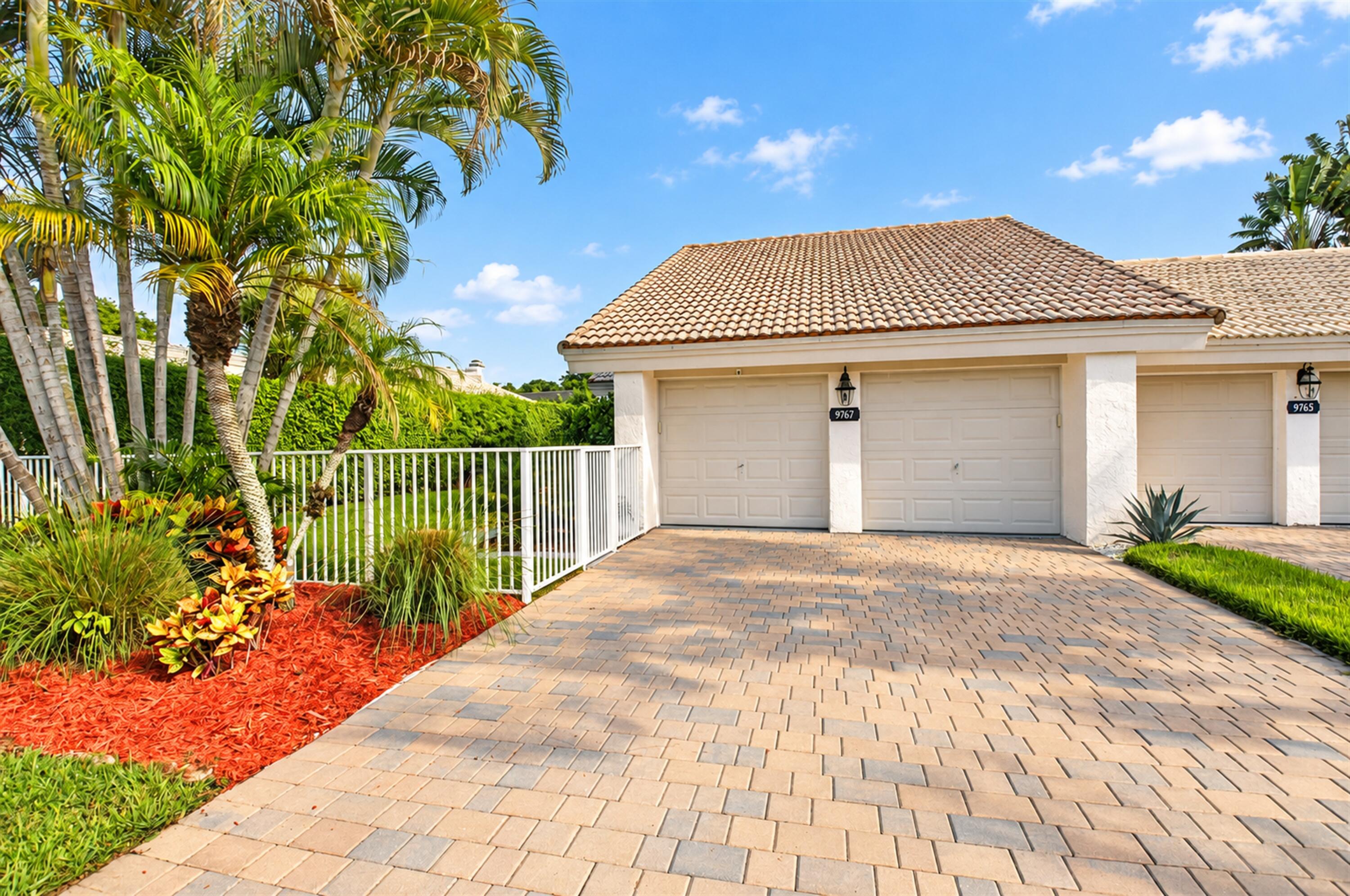 9767 Erica Ct