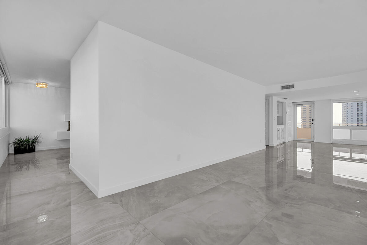 201 N Riverside Dr #802 Pompano Beach, FL 33062