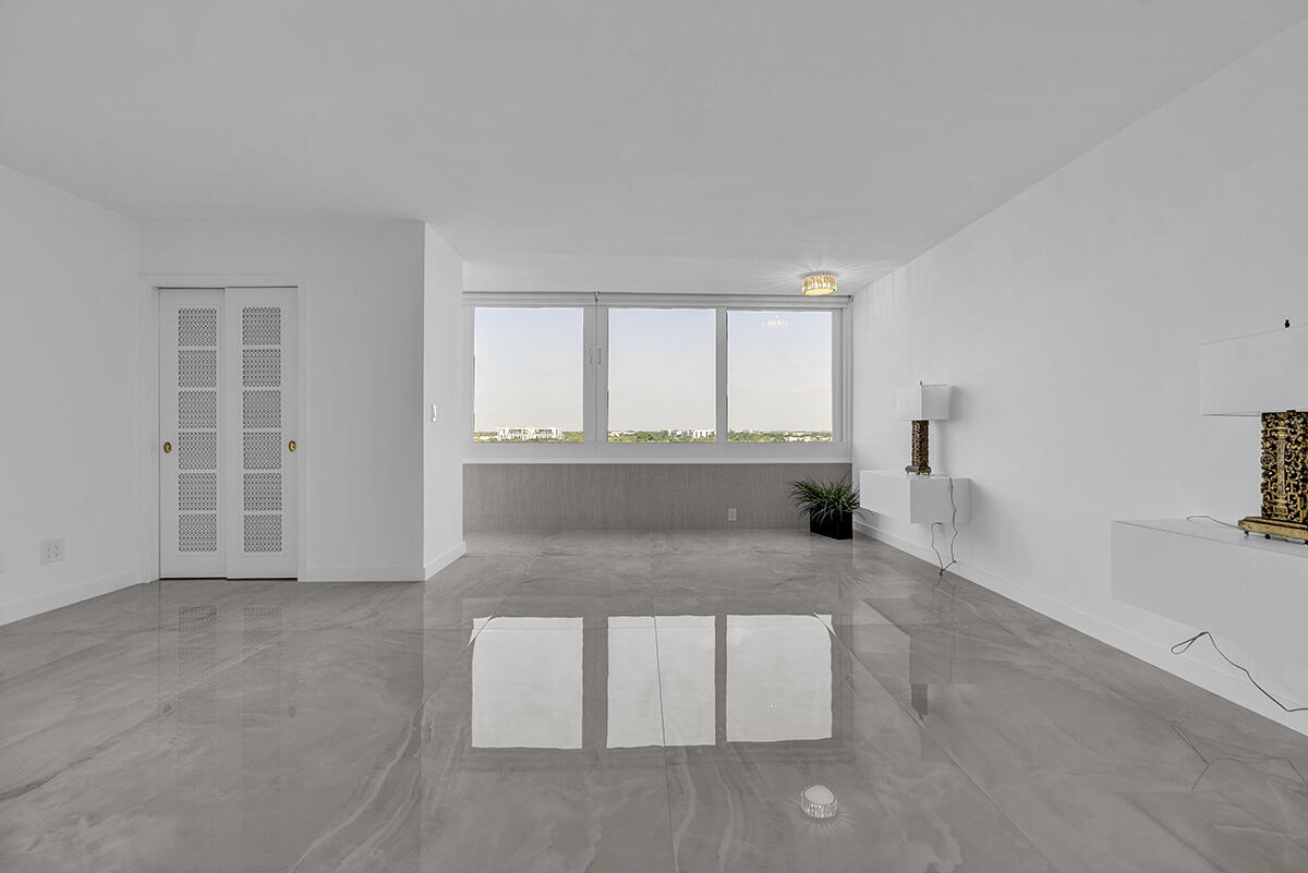 201 N Riverside Dr #802 Pompano Beach, FL 33062