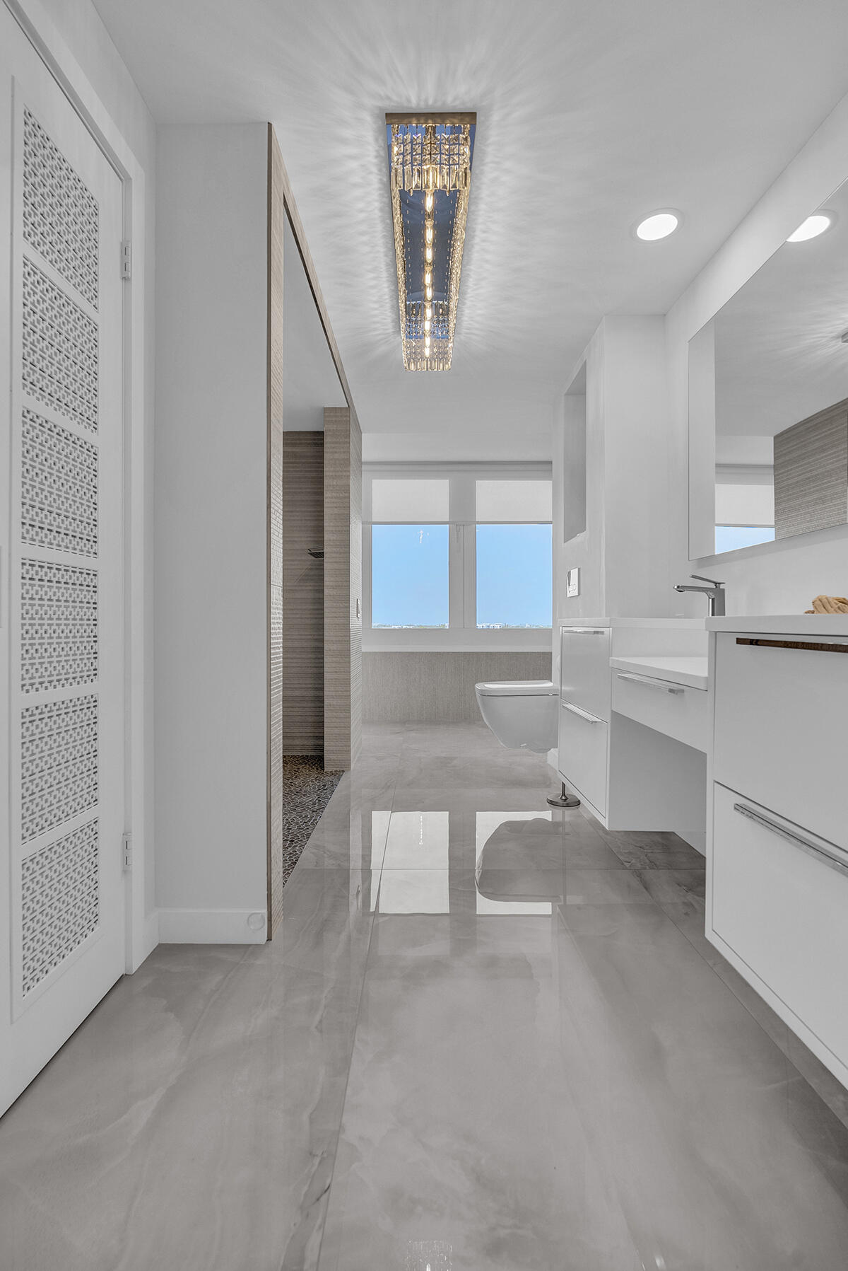 201 N Riverside Dr #802 Pompano Beach, FL 33062