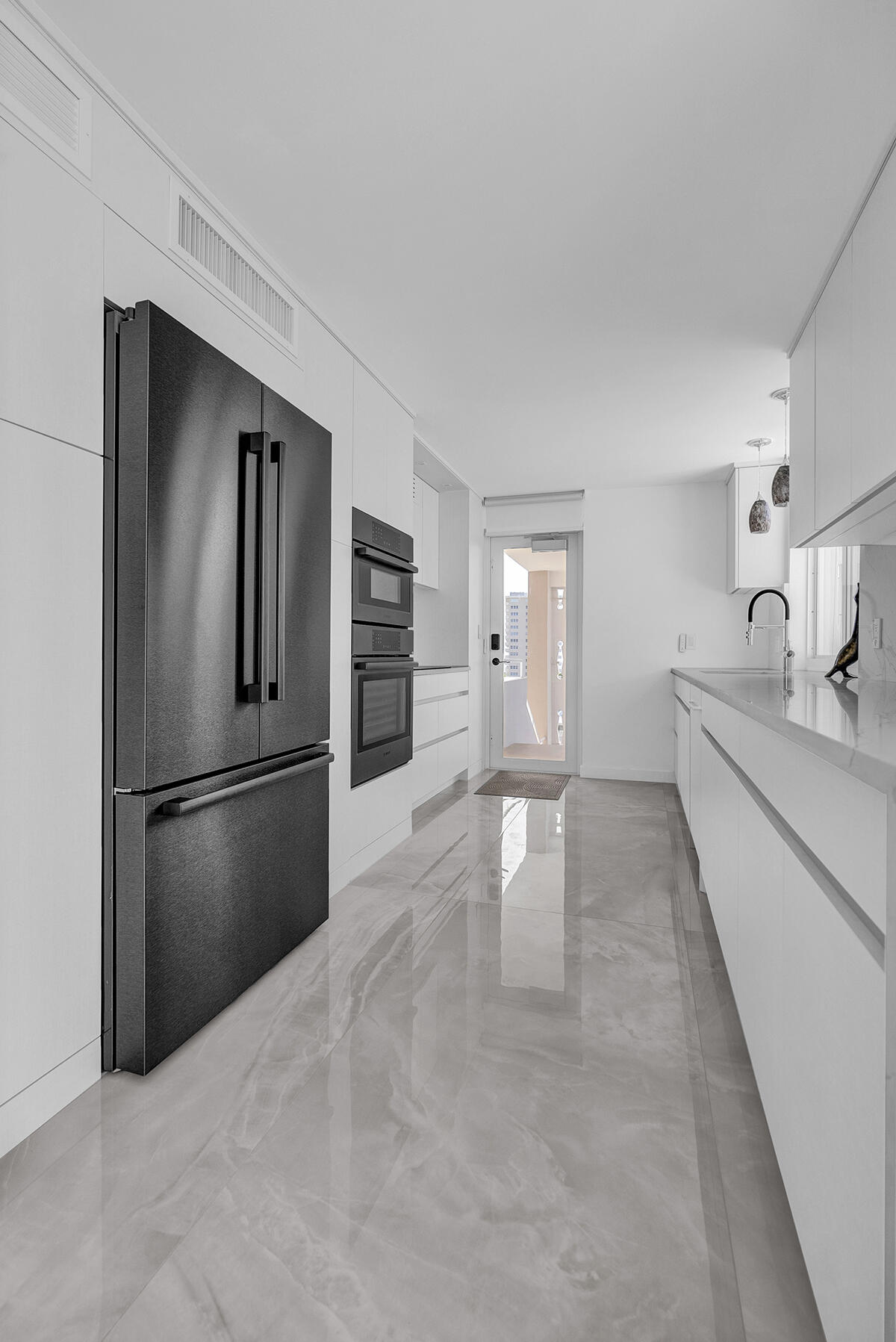 201 N Riverside Dr #802 Pompano Beach, FL 33062