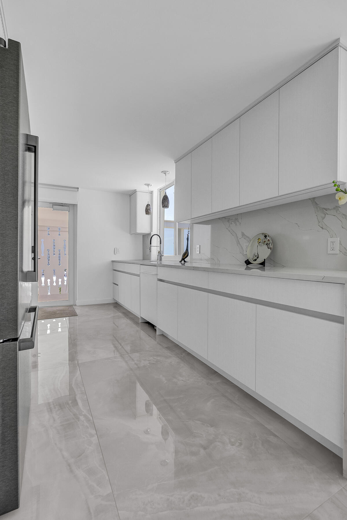 201 N Riverside Dr #802 Pompano Beach, FL 33062