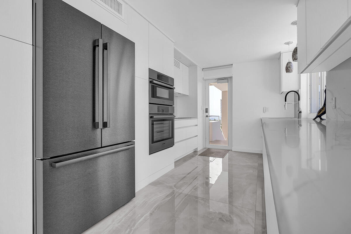 201 N Riverside Dr #802 Pompano Beach, FL 33062