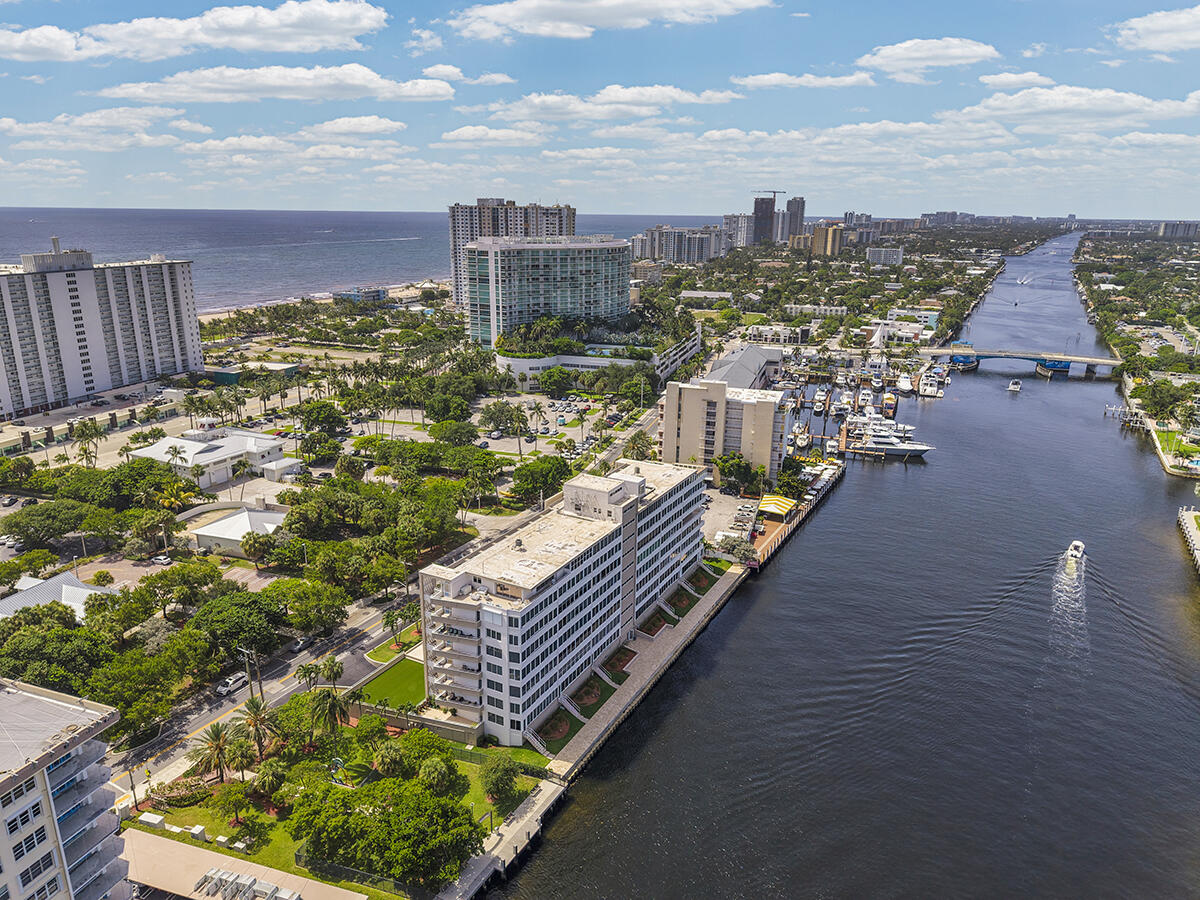 201 N Riverside Dr #802 Pompano Beach, FL 33062