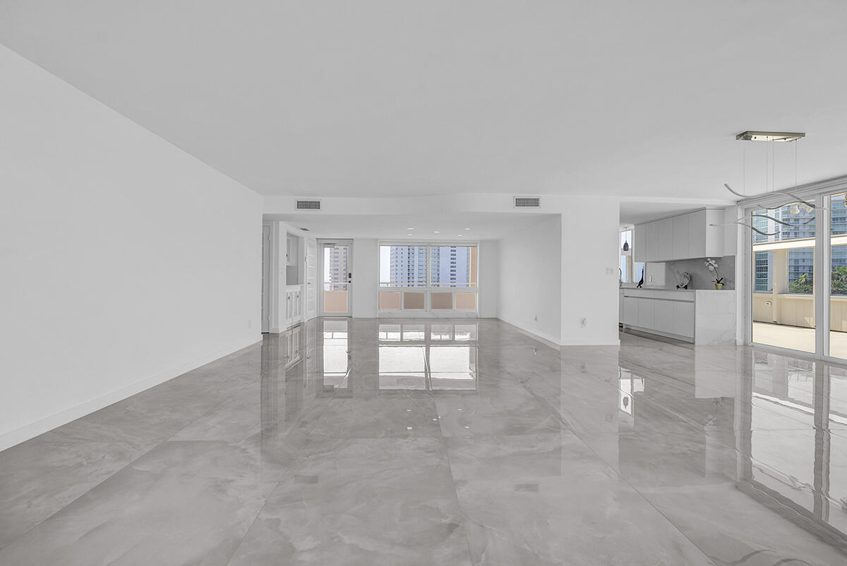 201 N Riverside Dr #802 Pompano Beach, FL 33062