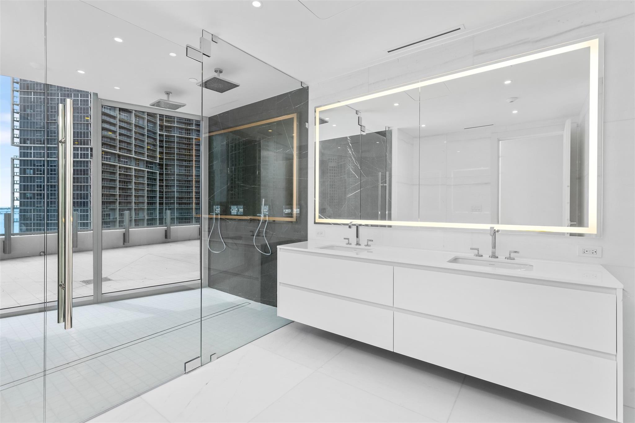 image Aston Martin Residences10