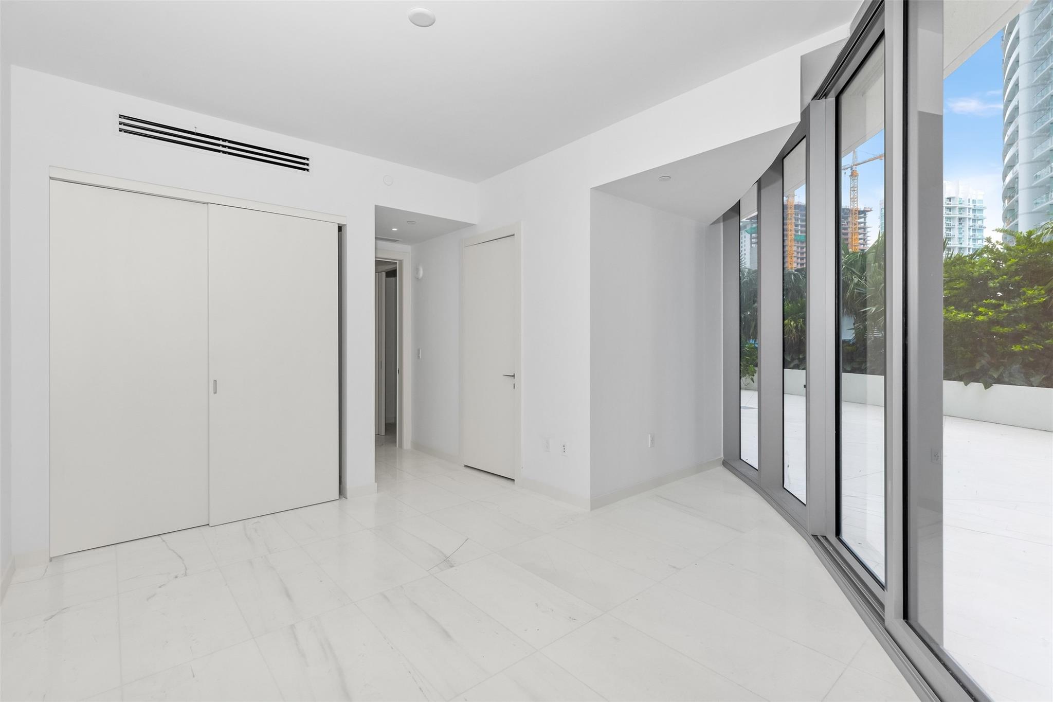 image Aston Martin Residences13