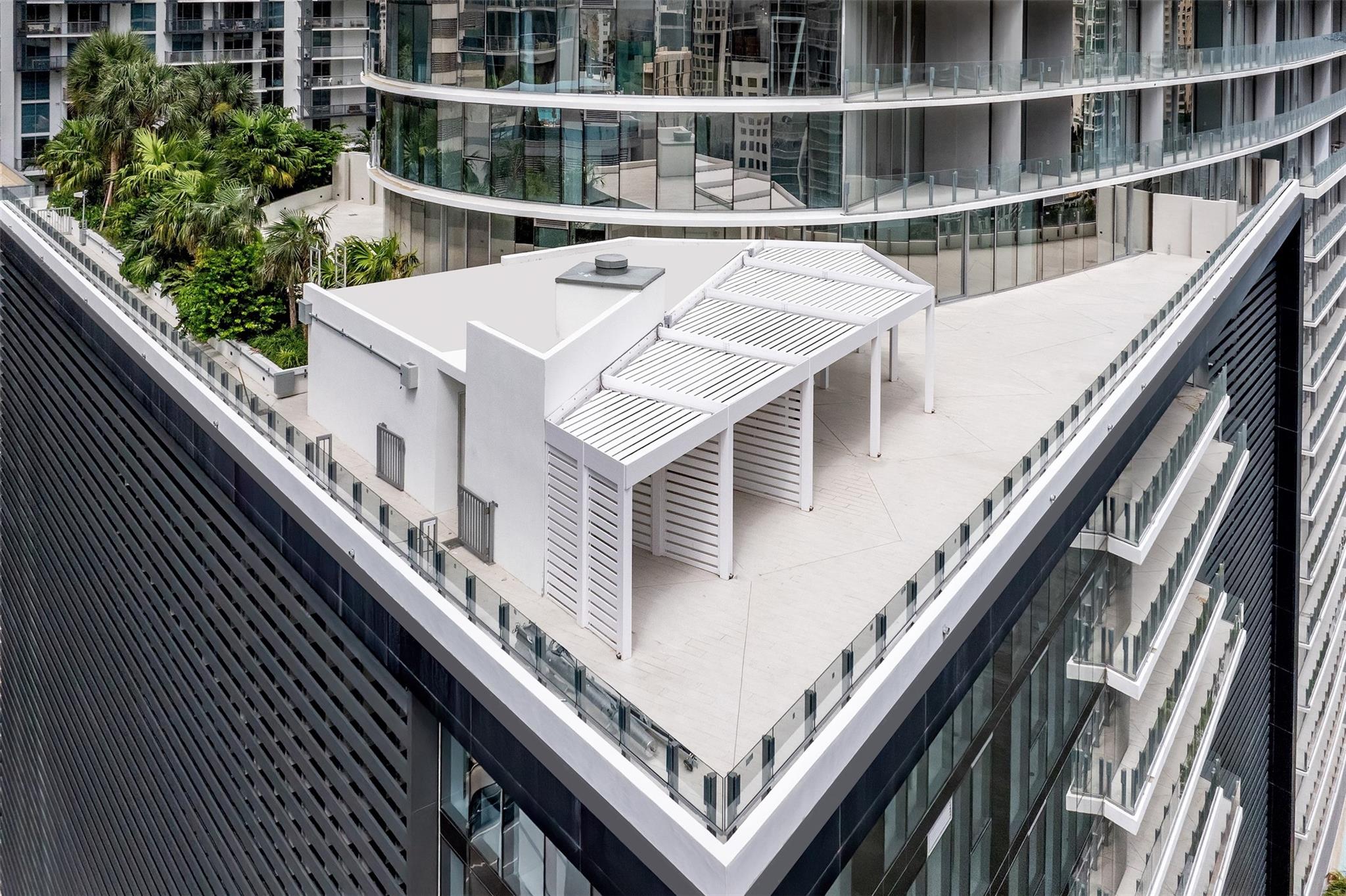 image Aston Martin Residences14