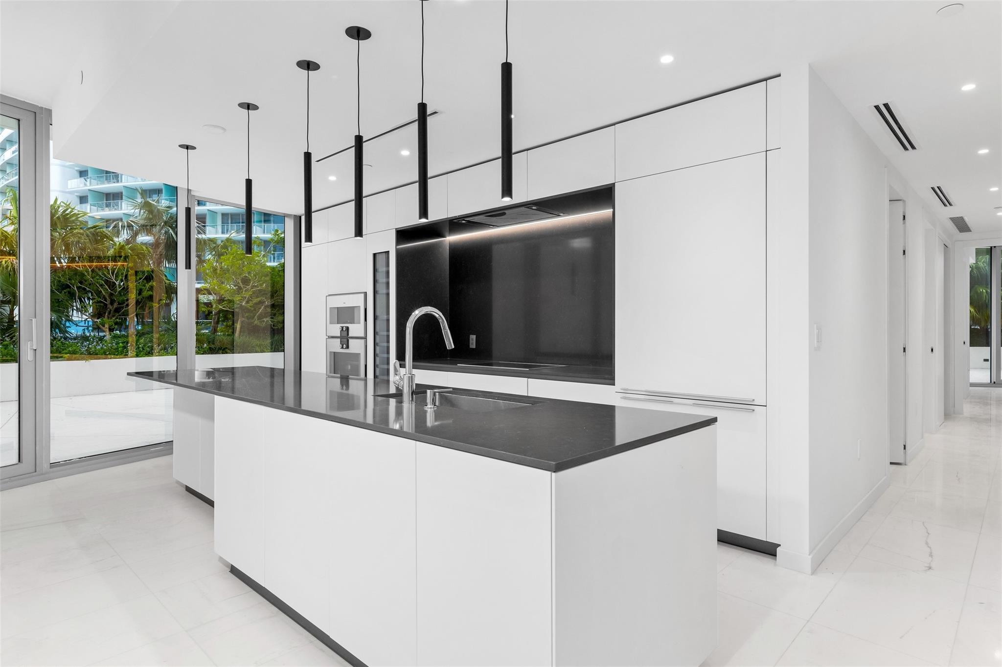 image Aston Martin Residences8