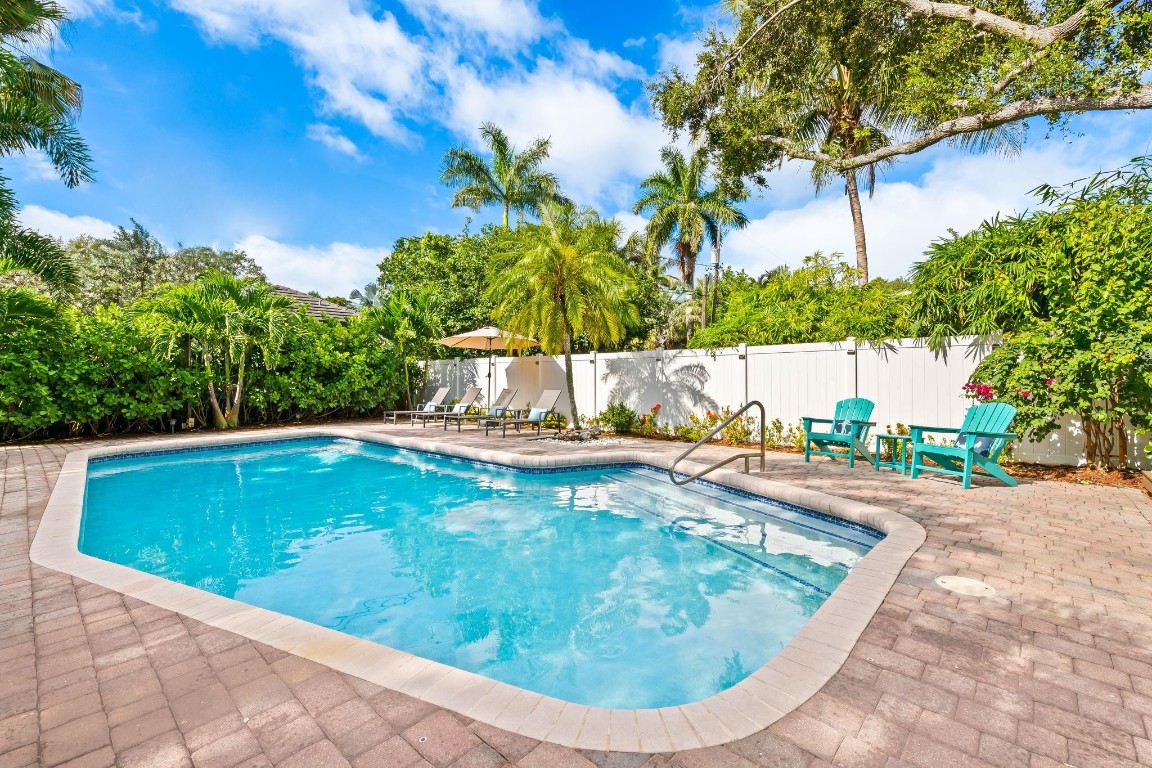 1300 SW 17th Fort Lauderdale, FL 33315