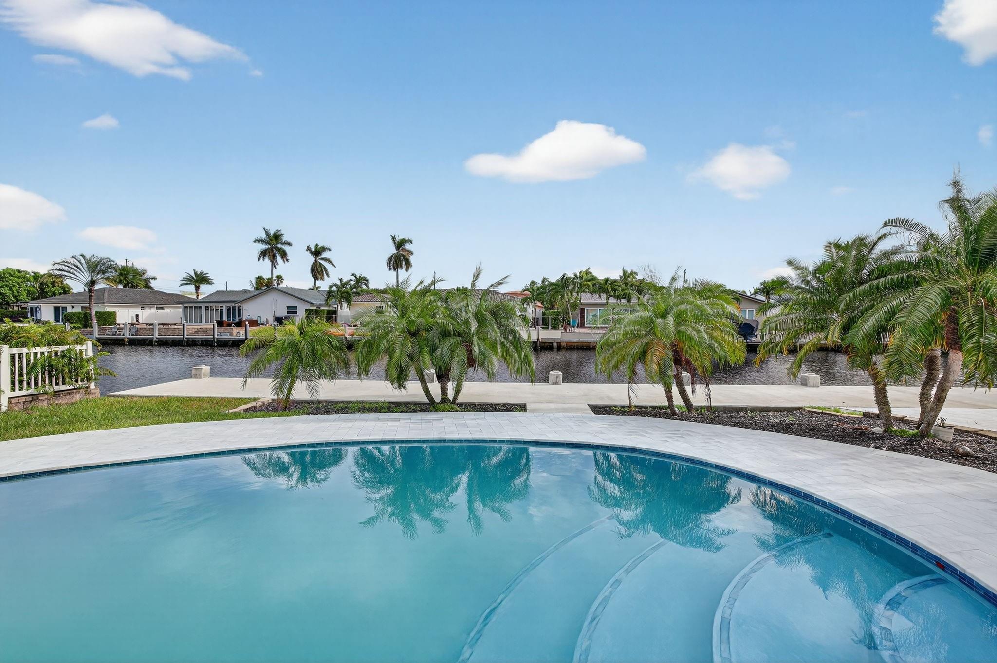 2720 NE 59th St Fort Lauderdale, FL 33308