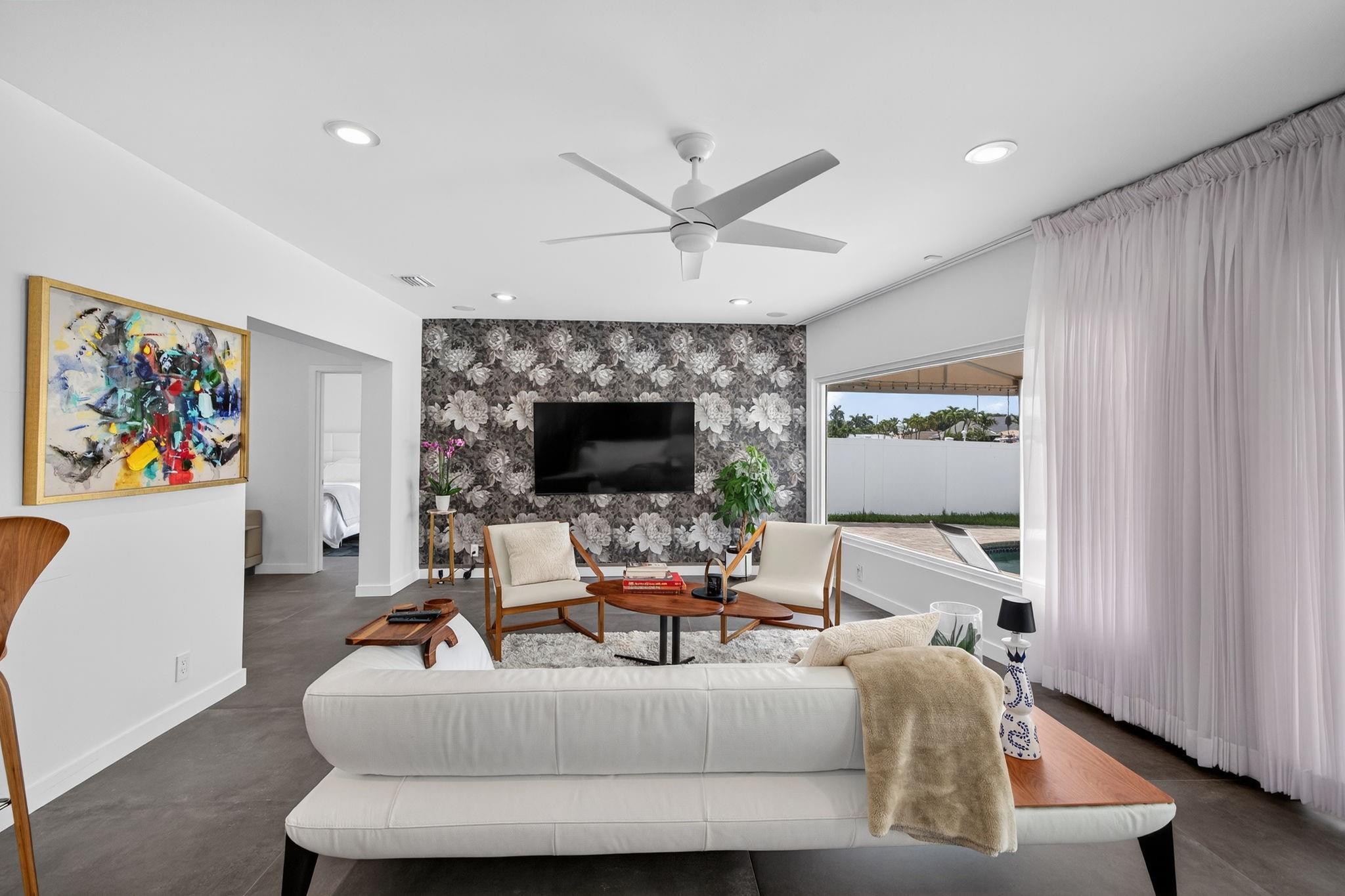 2720 NE 59th St Fort Lauderdale, FL 33308