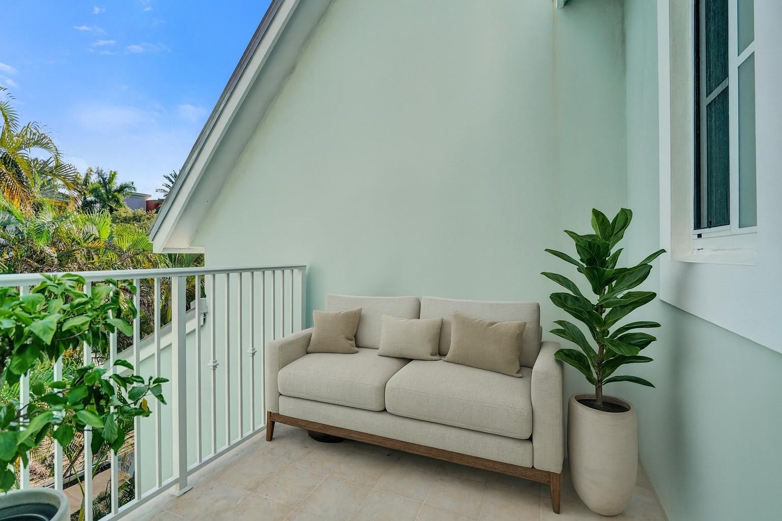 1110 NE 17th Way Fort Lauderdale, FL 33304