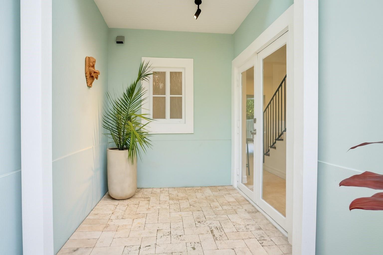 1110 NE 17th Way Fort Lauderdale, FL 33304